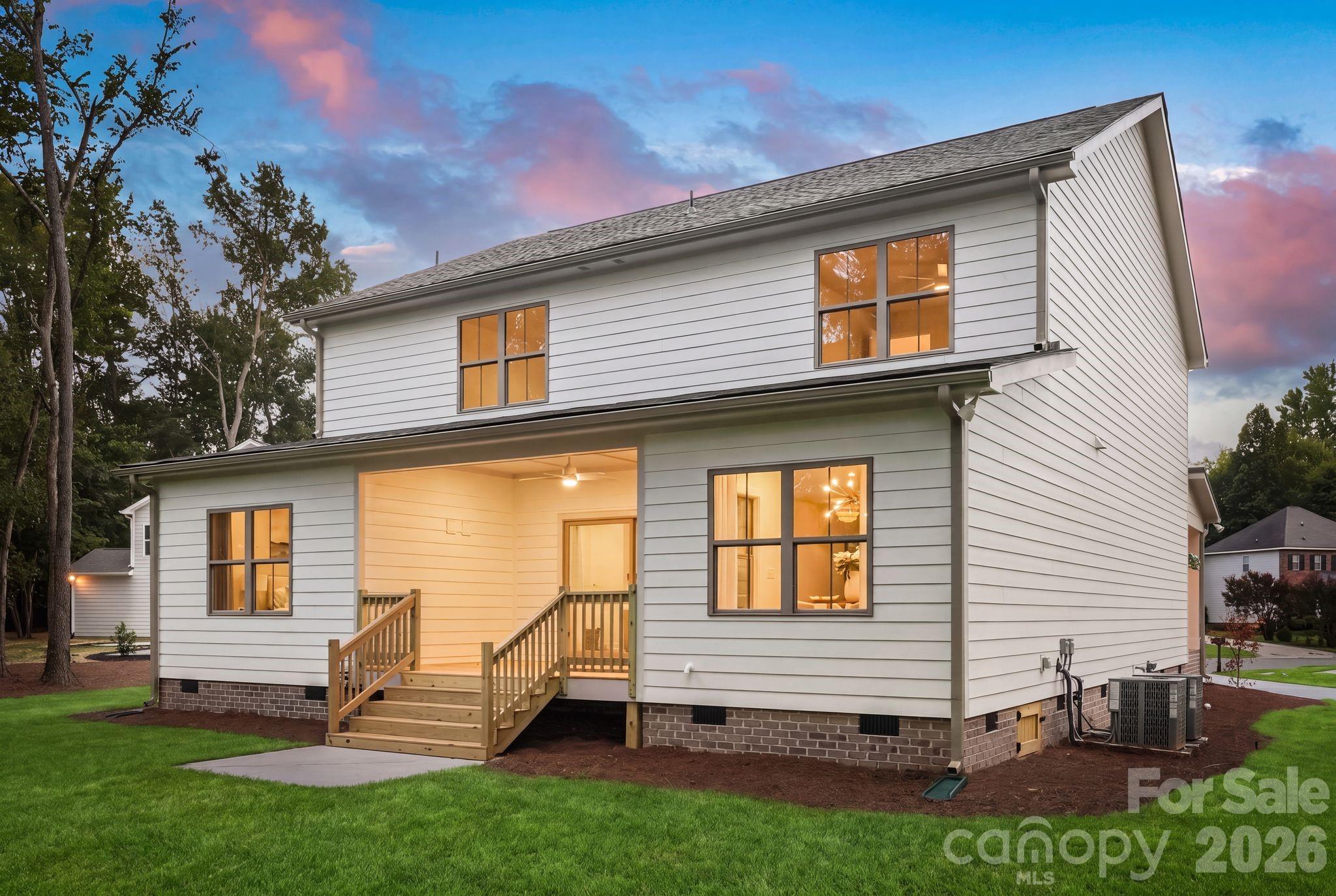 2315 Chateau Court Property Photo 6
