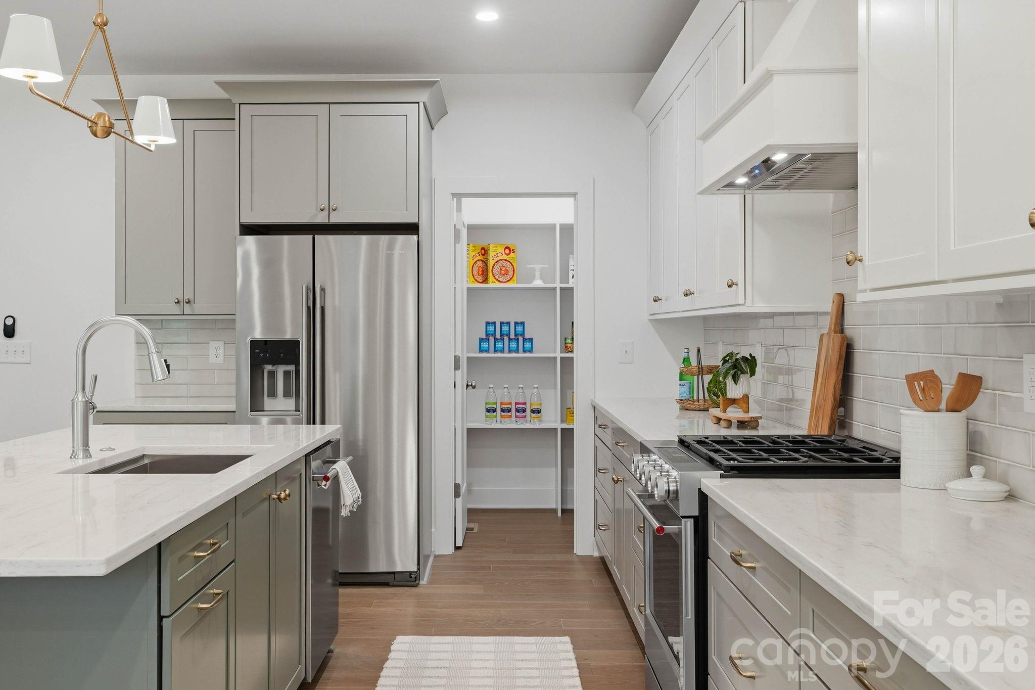 2315 Chateau Court Property Photo 15