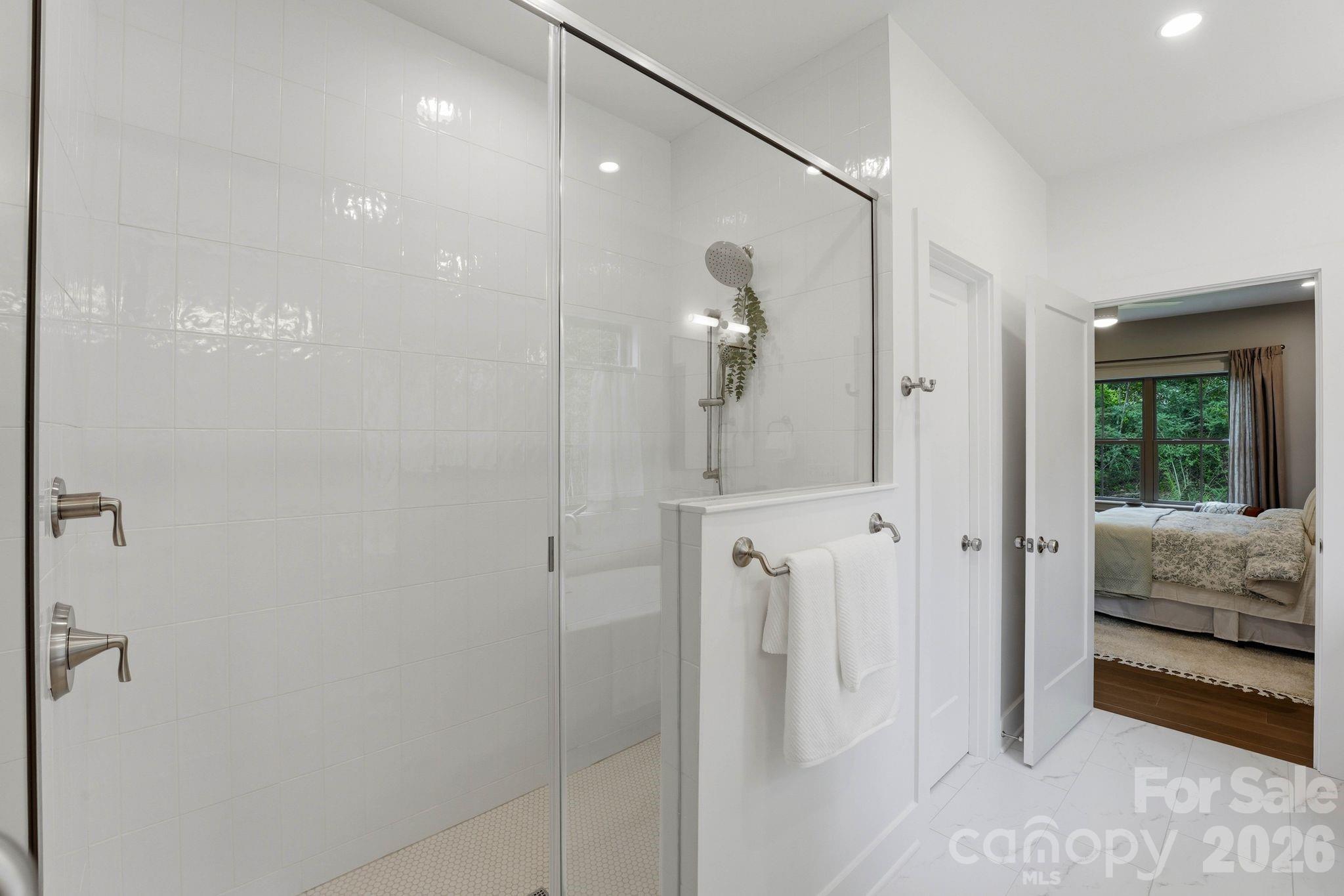 2315 Chateau Court Property Photo 25