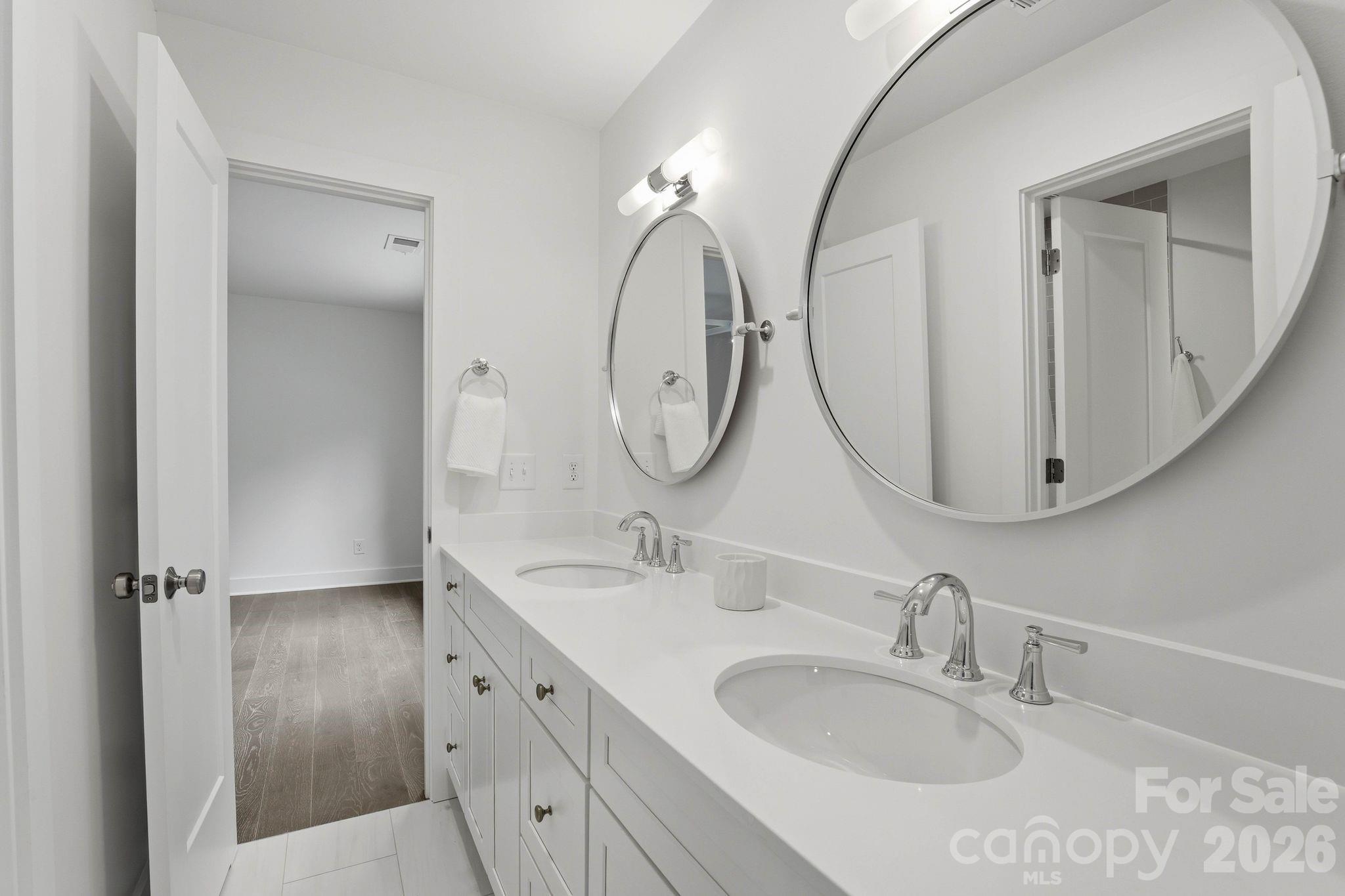 2315 Chateau Court Property Photo 37