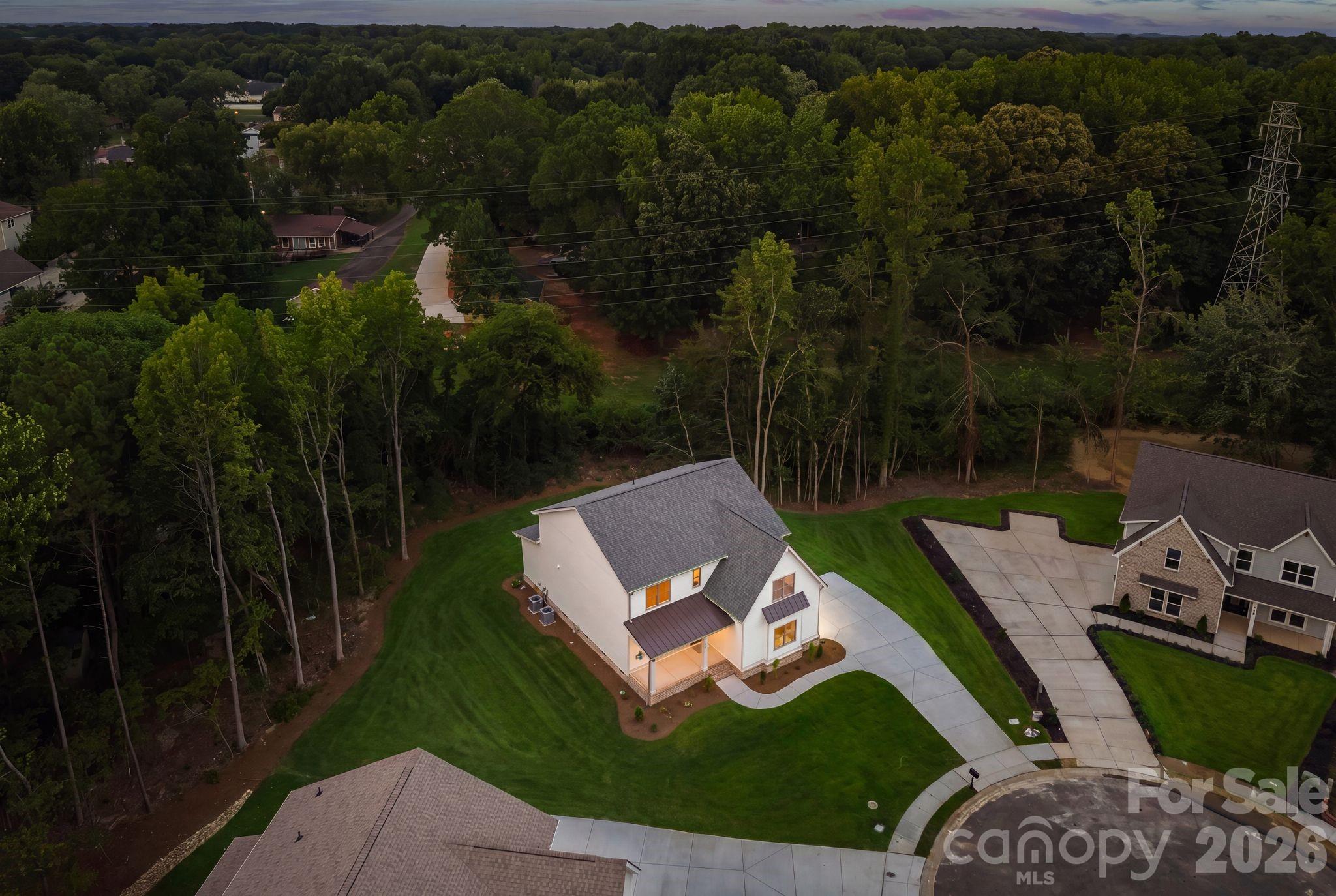 2315 Chateau Court Property Photo 45