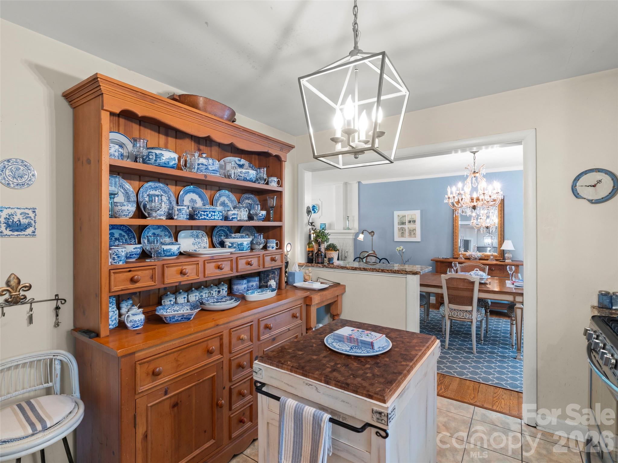 20 S Oak Forest Drive Property Photo 10