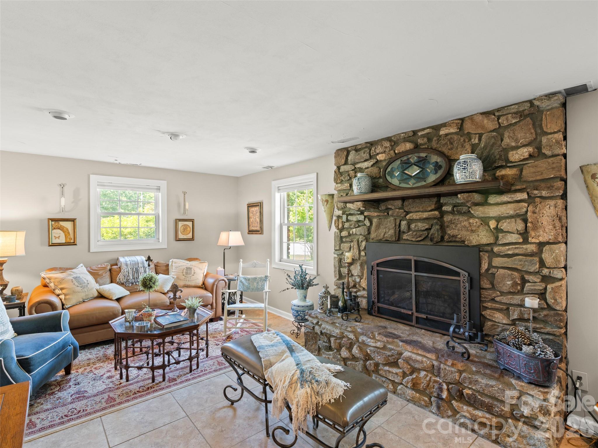 20 S Oak Forest Drive Property Photo 14
