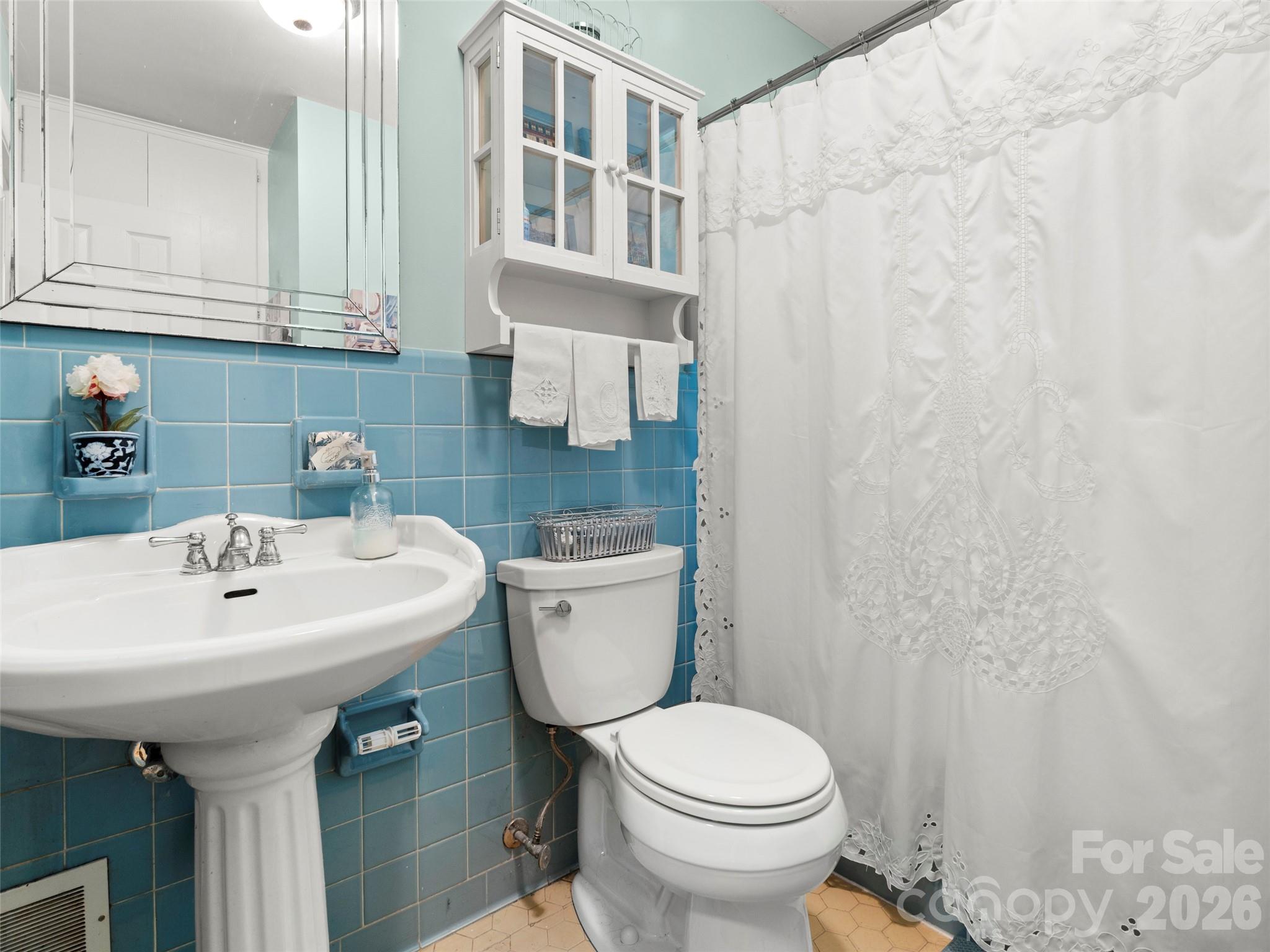20 S Oak Forest Drive Property Photo 22