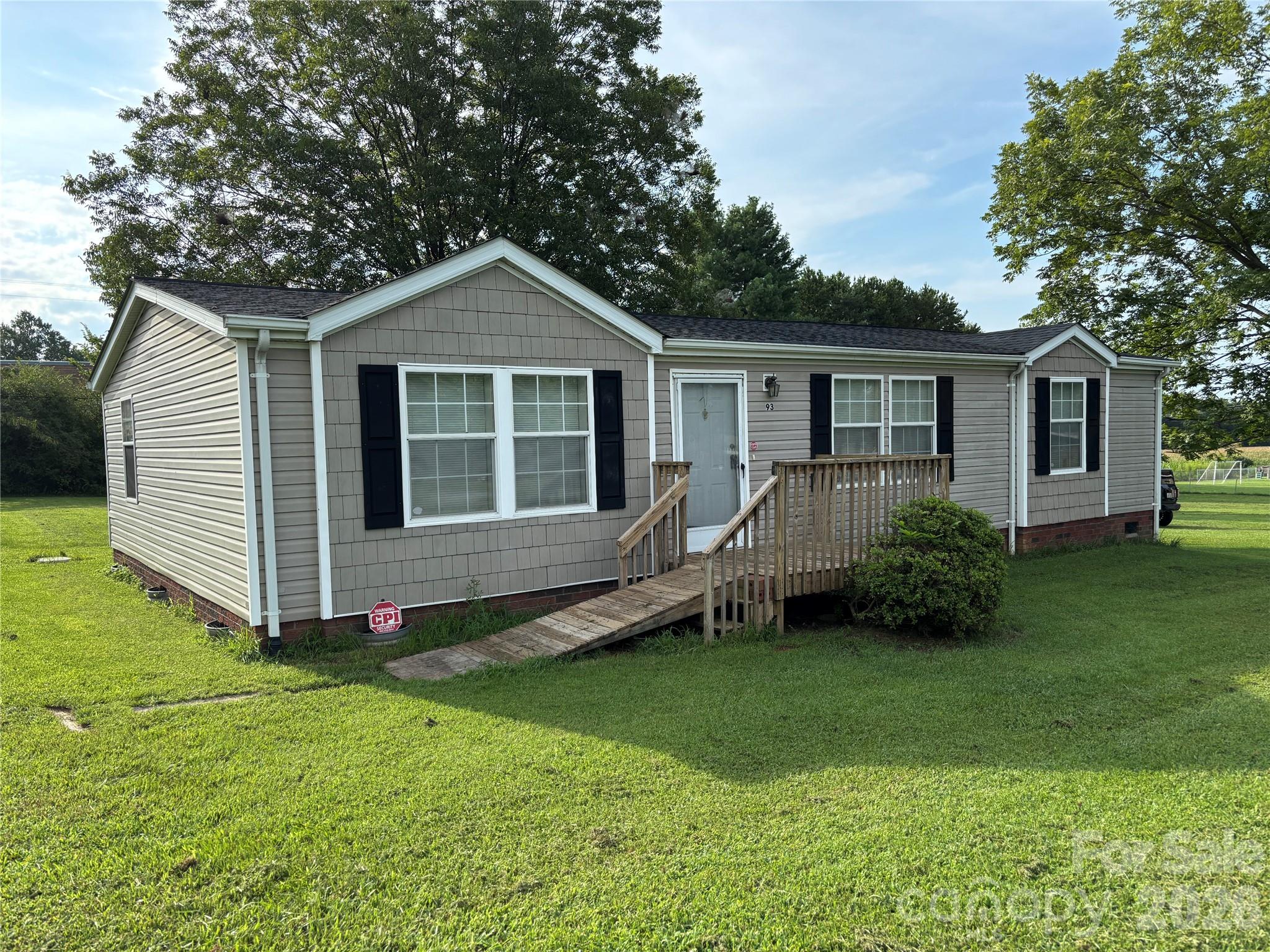 93 Ervin Lane Property Photo 2