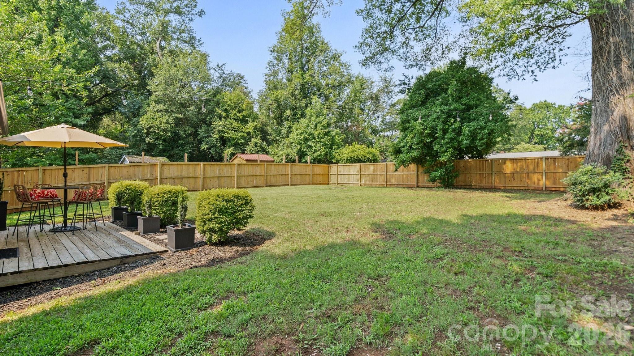 914 Crestmere Street Property Photo 8