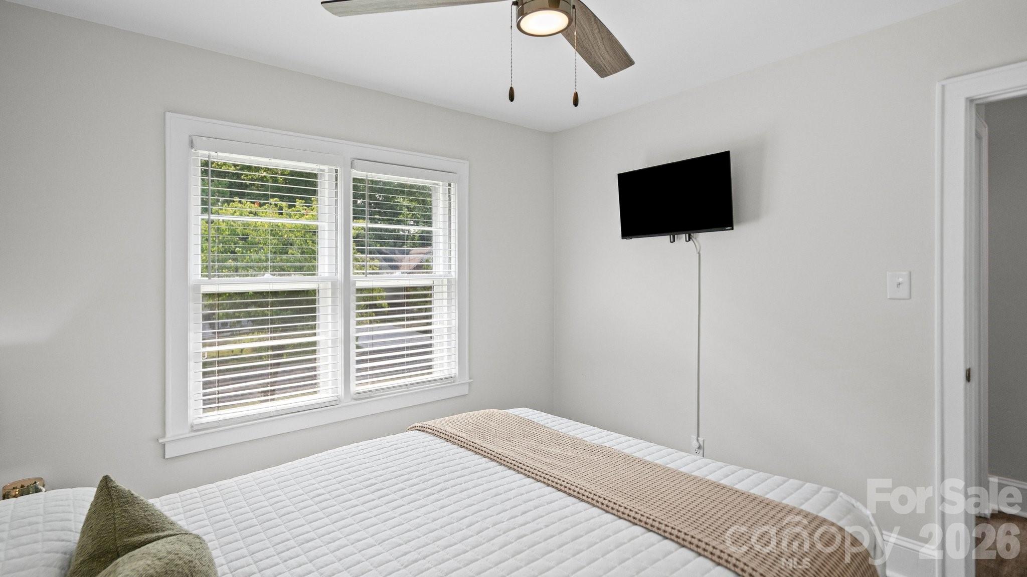 914 Crestmere Street Property Photo 21