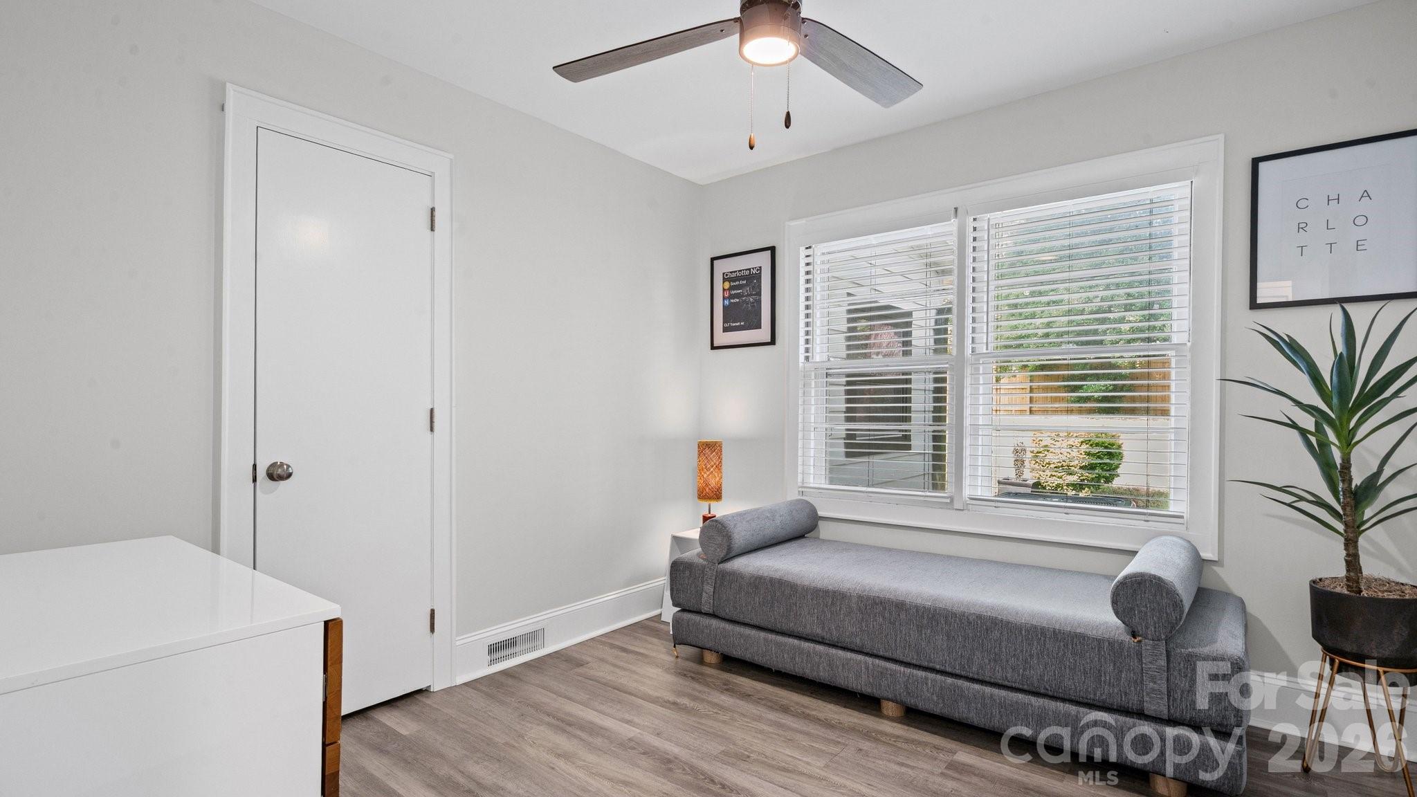 914 Crestmere Street Property Photo 22
