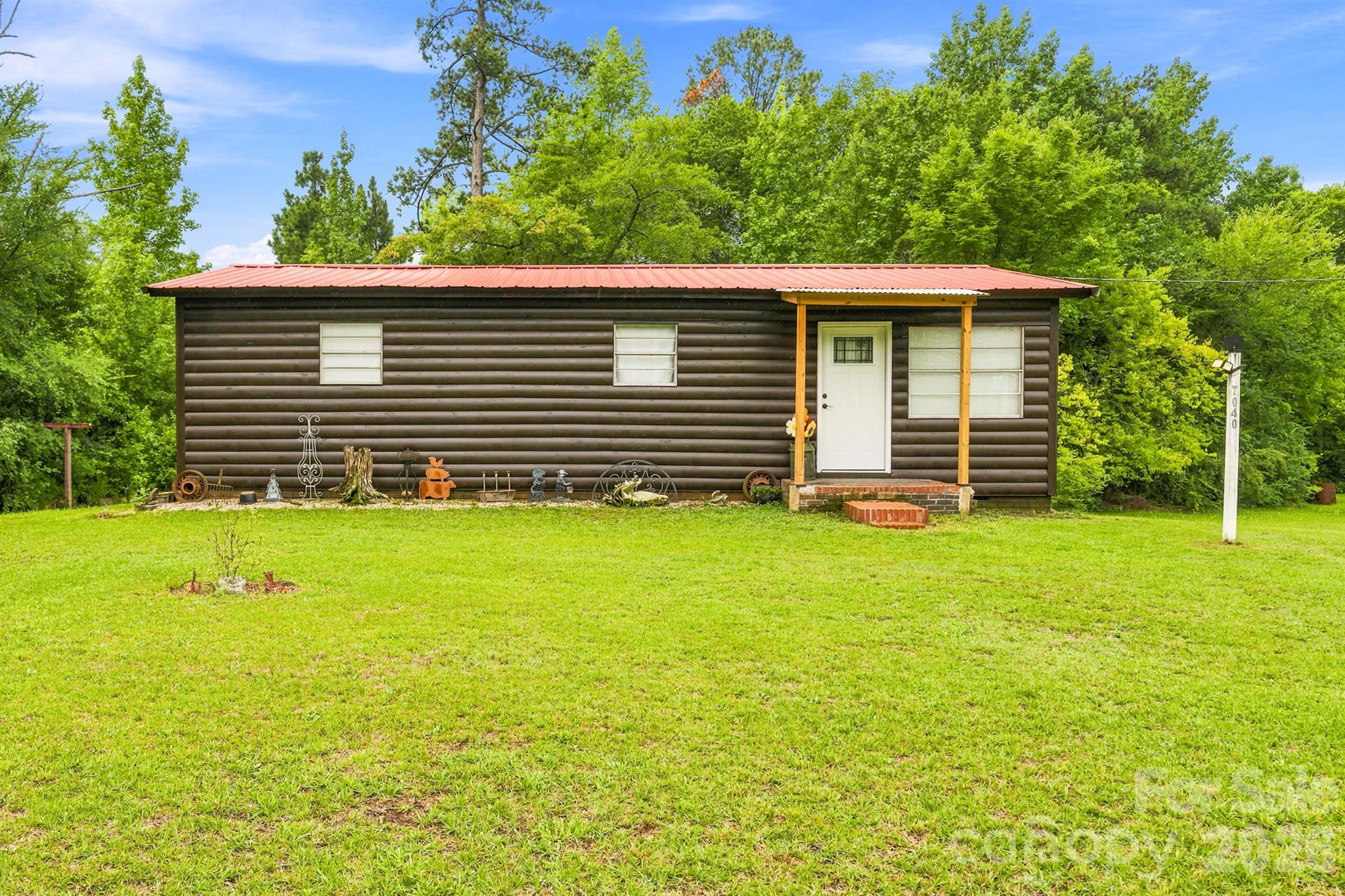 7040 Vintage Road Property Photo 1
