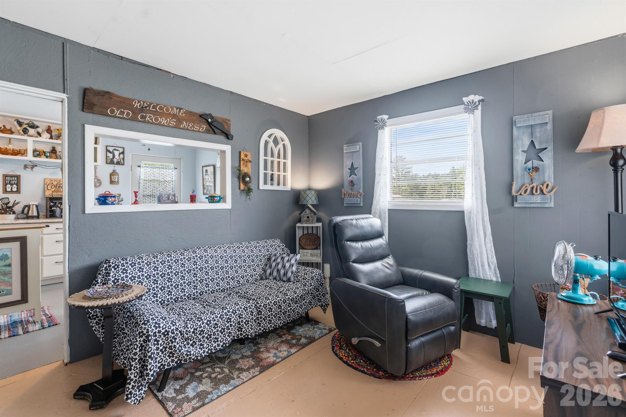 7040 Vintage Road Property Photo 2
