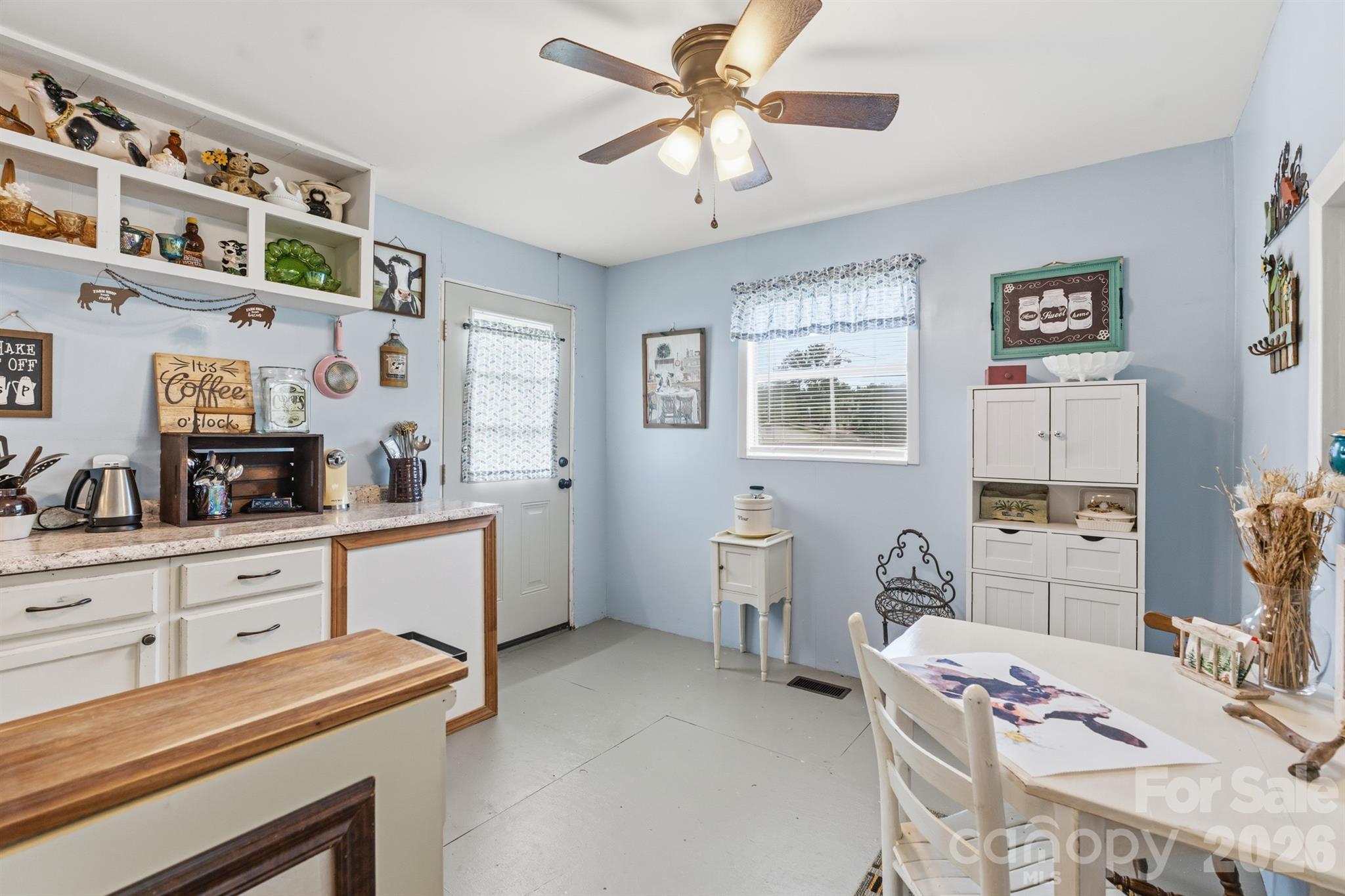 7040 Vintage Road Property Photo 7