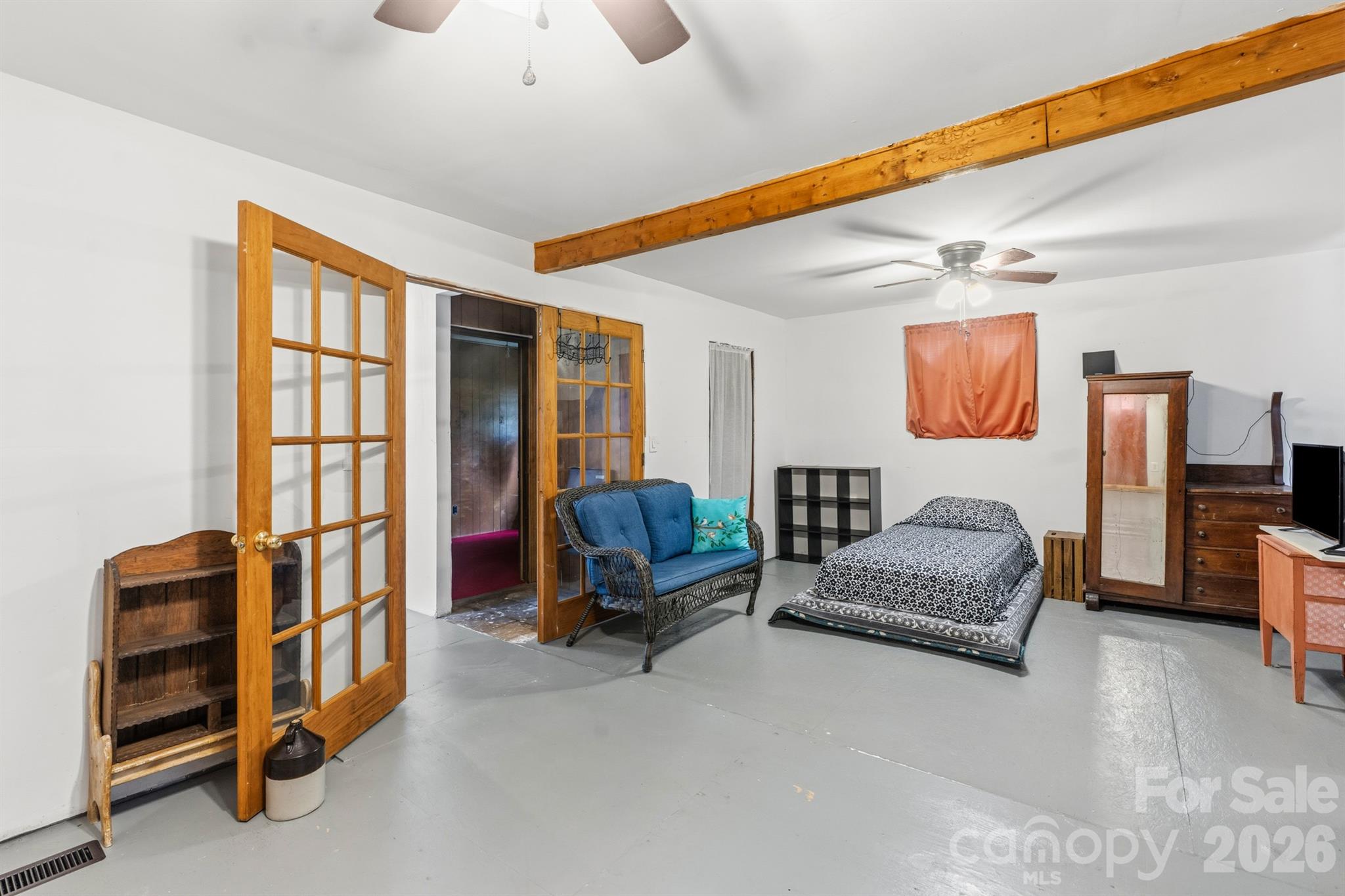 7040 Vintage Road Property Photo 14