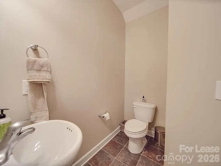 5657 Tipperlinn Way Property Photo 9