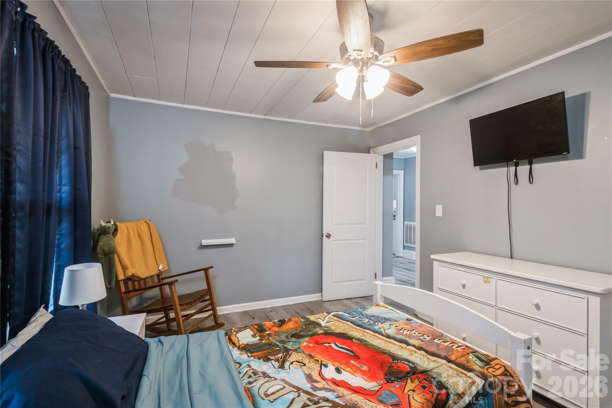 303 Island Ford Road Property Photo 7