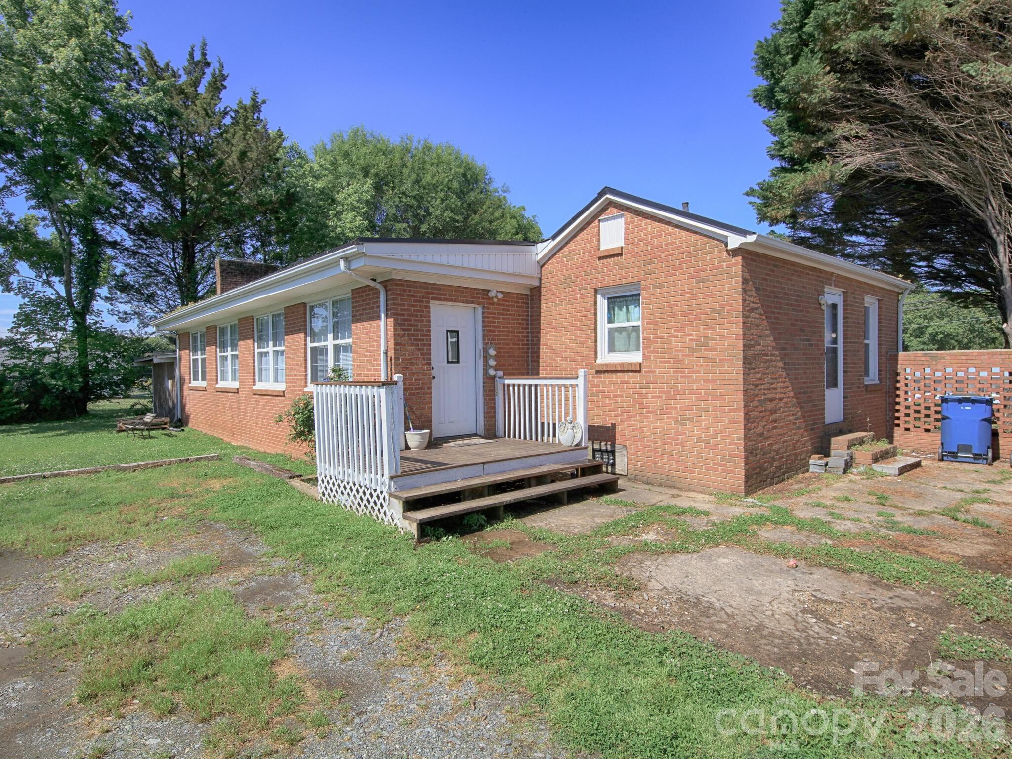 303 Island Ford Road Property Photo 28