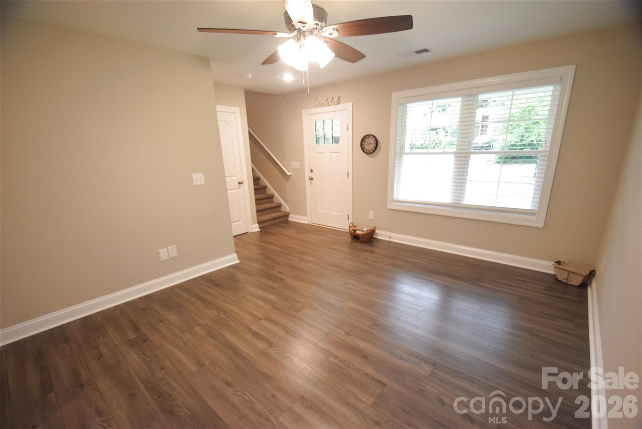 921 Pineridge Street Property Photo 5
