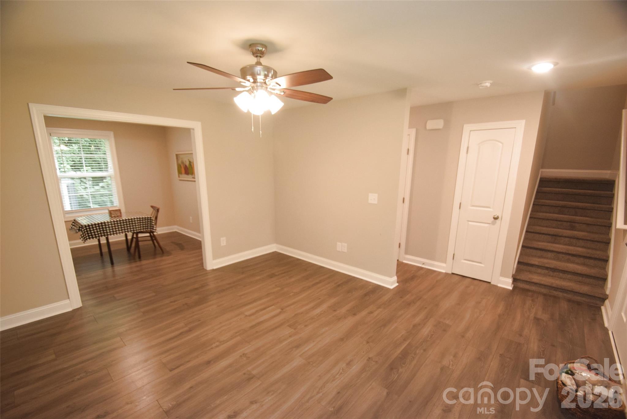 921 Pineridge Street Property Photo 6