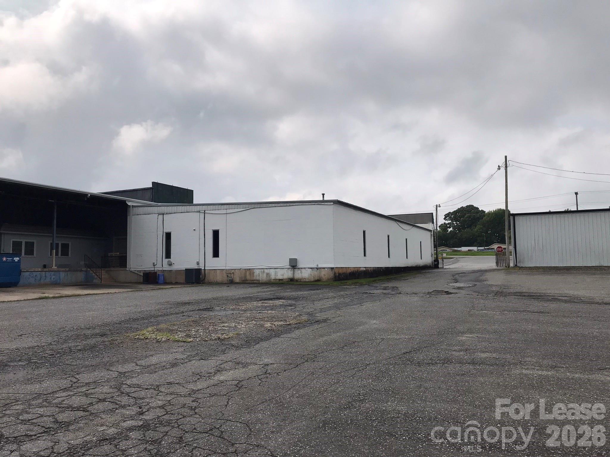 1635-4 East Dixon Boulevard Property Photo 6