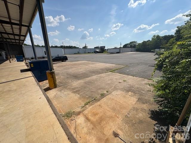 1635-4 East Dixon Boulevard Property Photo 17