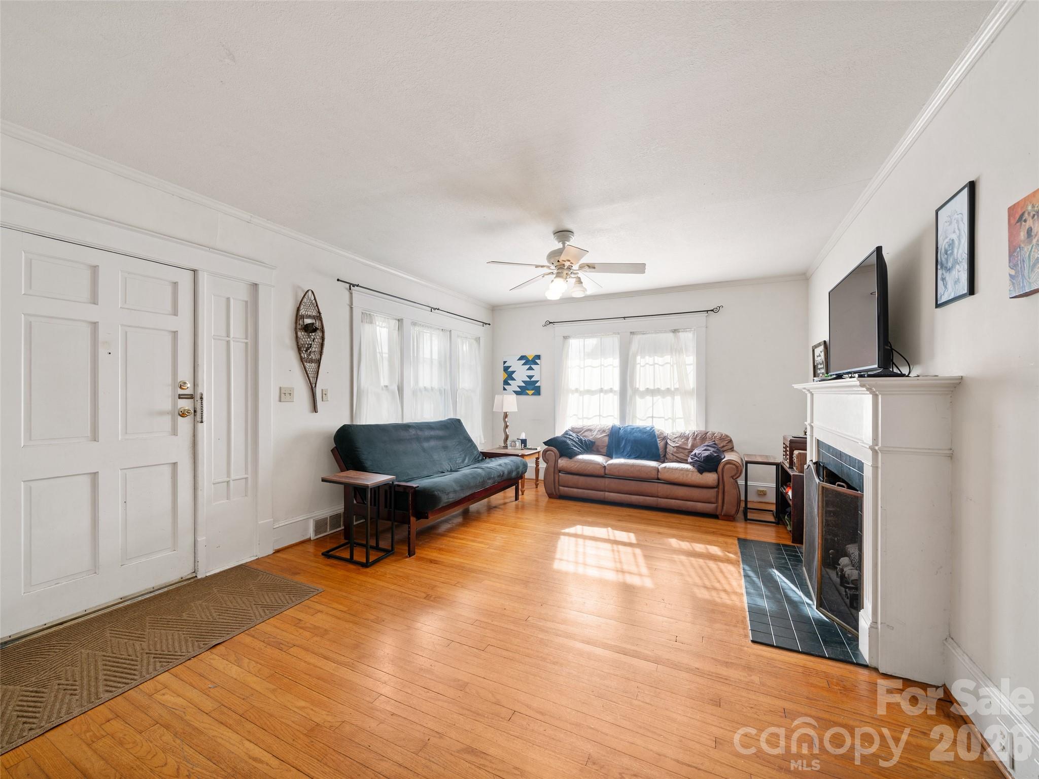 147 Walnut Avenue Property Photo 3