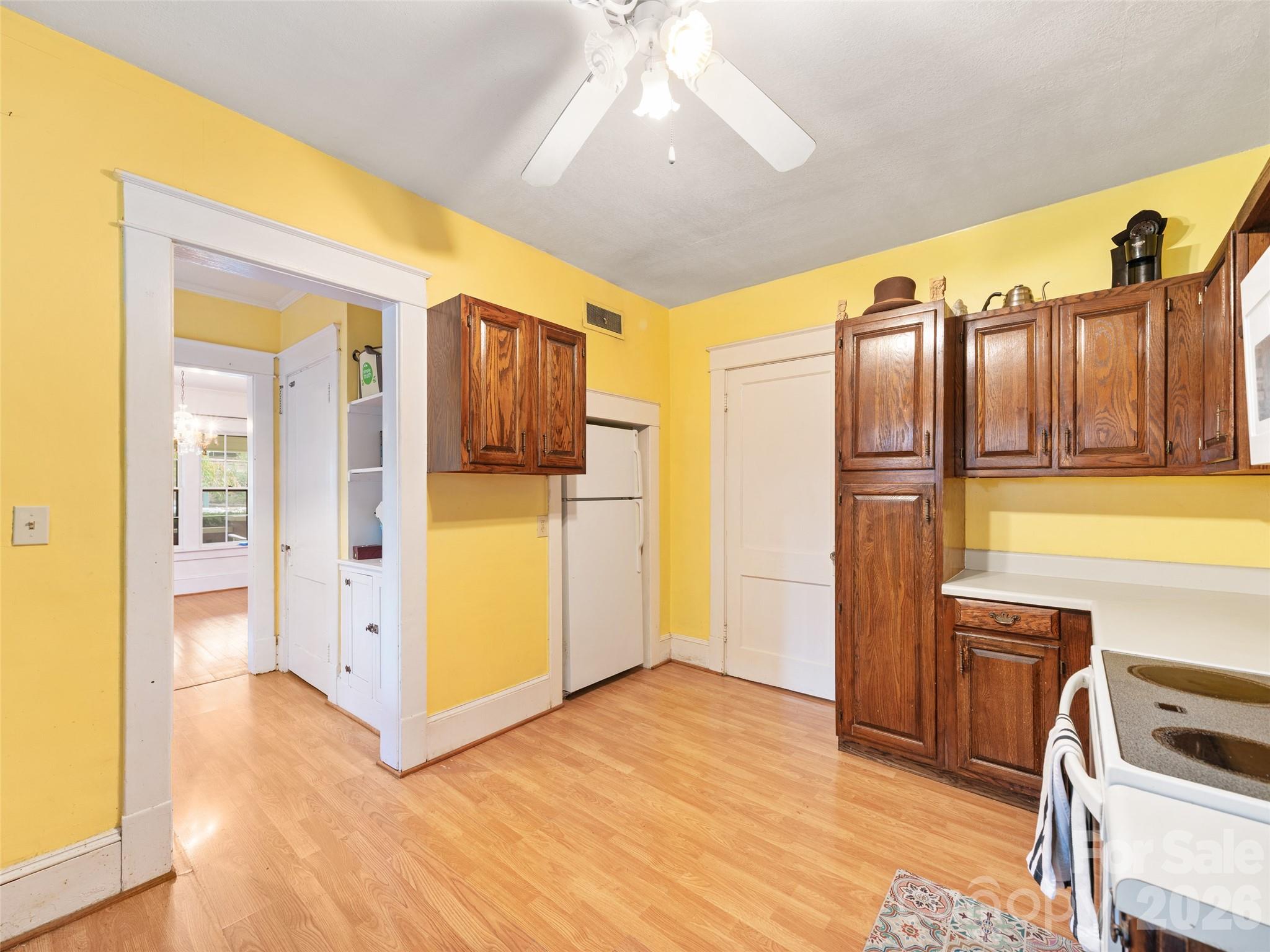 147 Walnut Avenue Property Photo 14