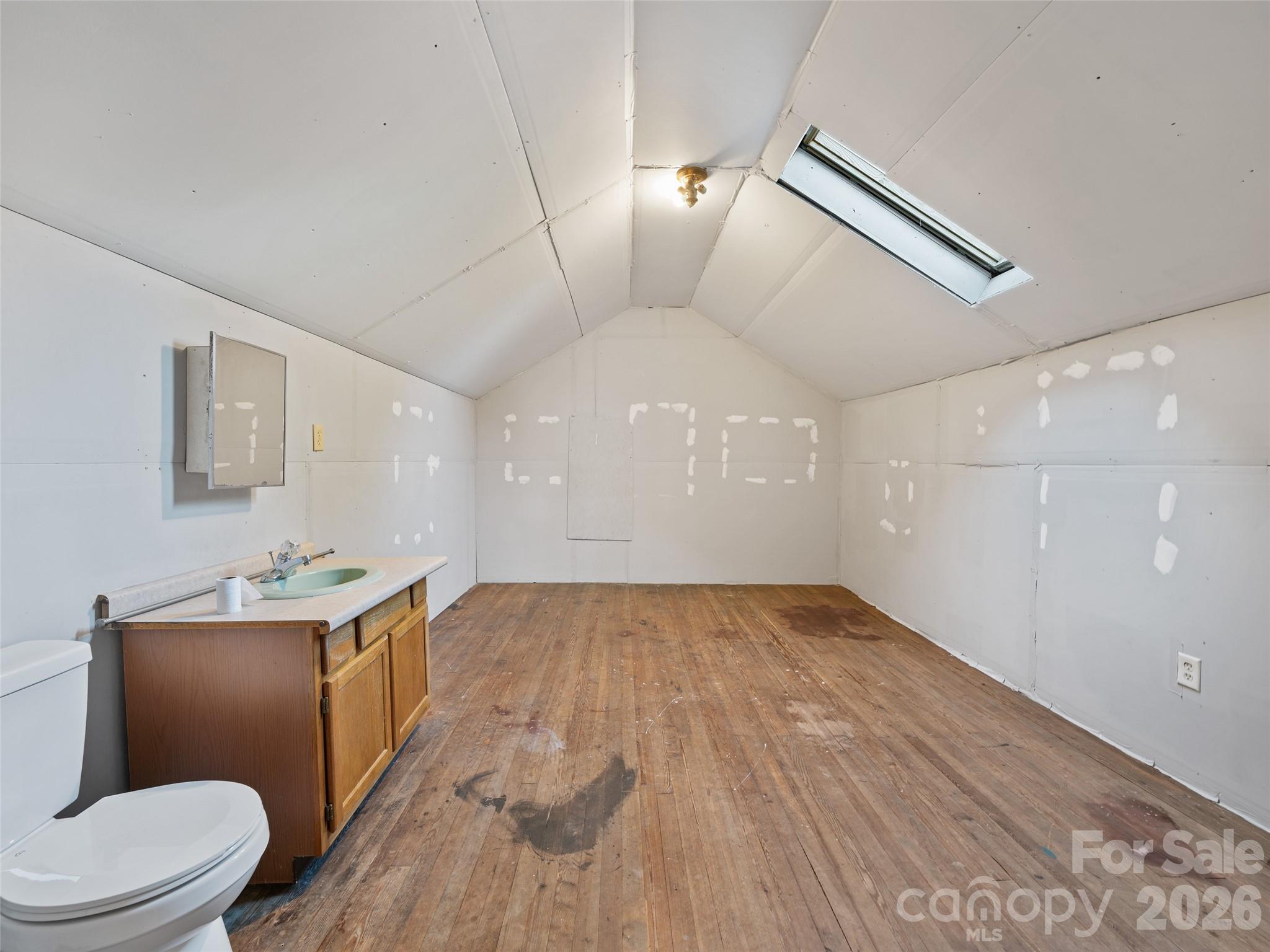 147 Walnut Avenue Property Photo 25