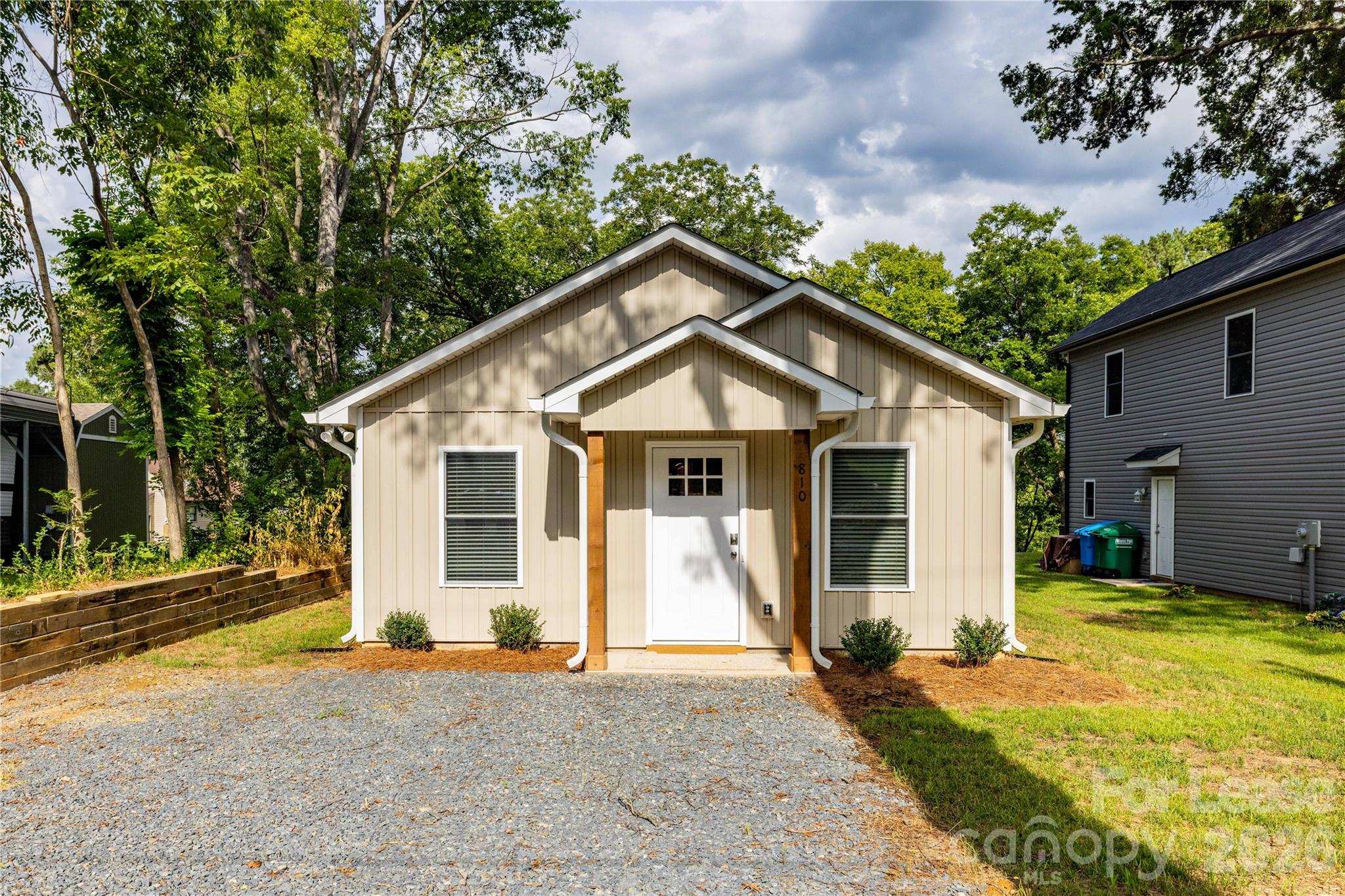 810 Long Street Property Photo 1