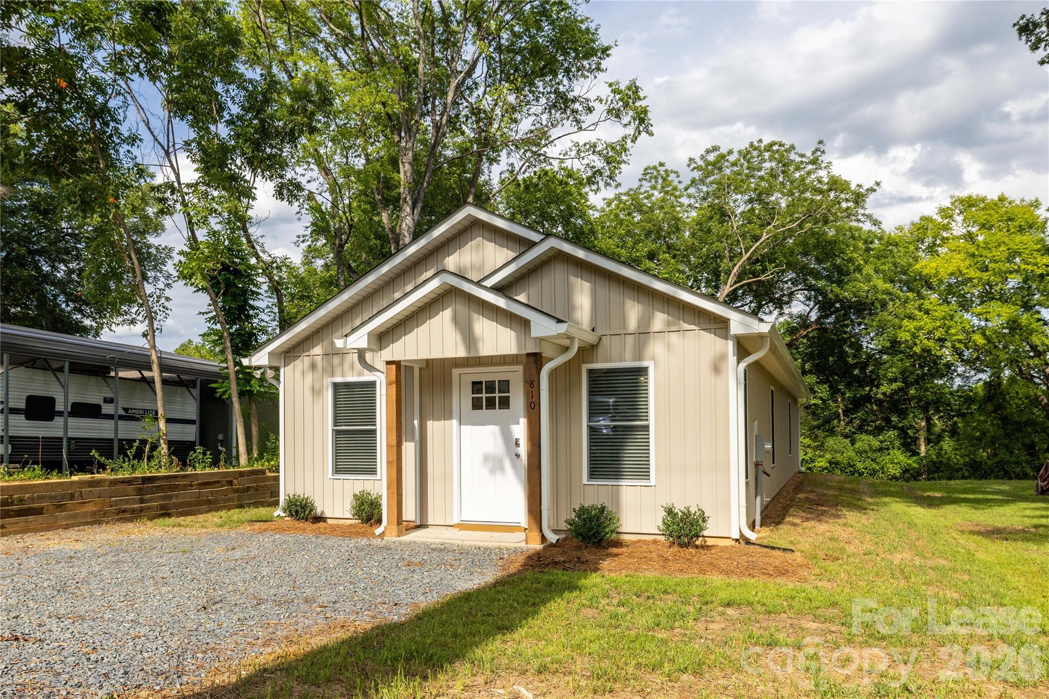 810 Long Street Property Photo 3