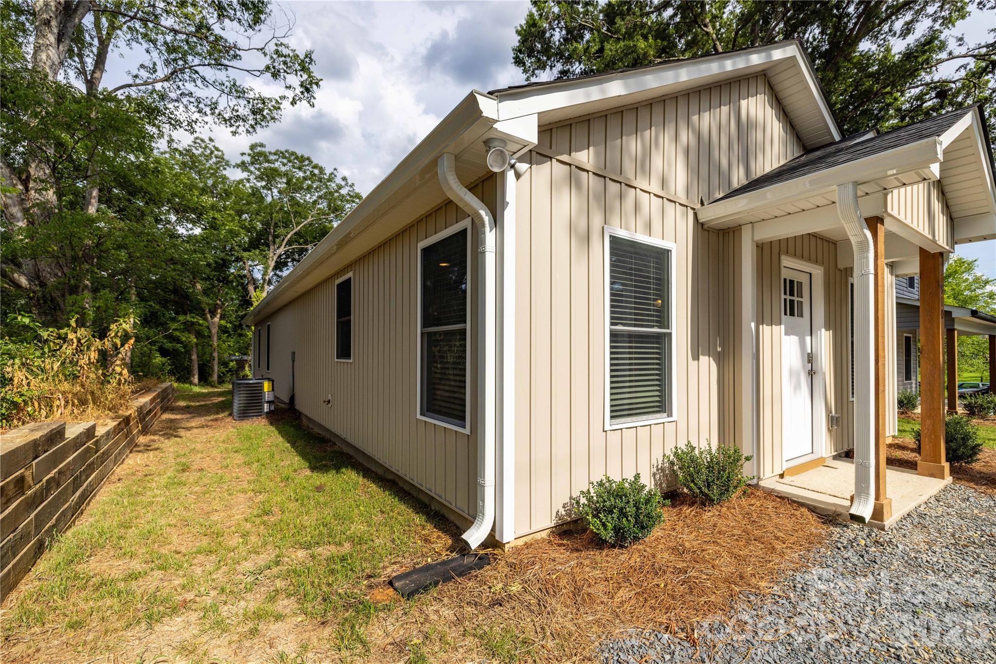 810 Long Street Property Photo 6