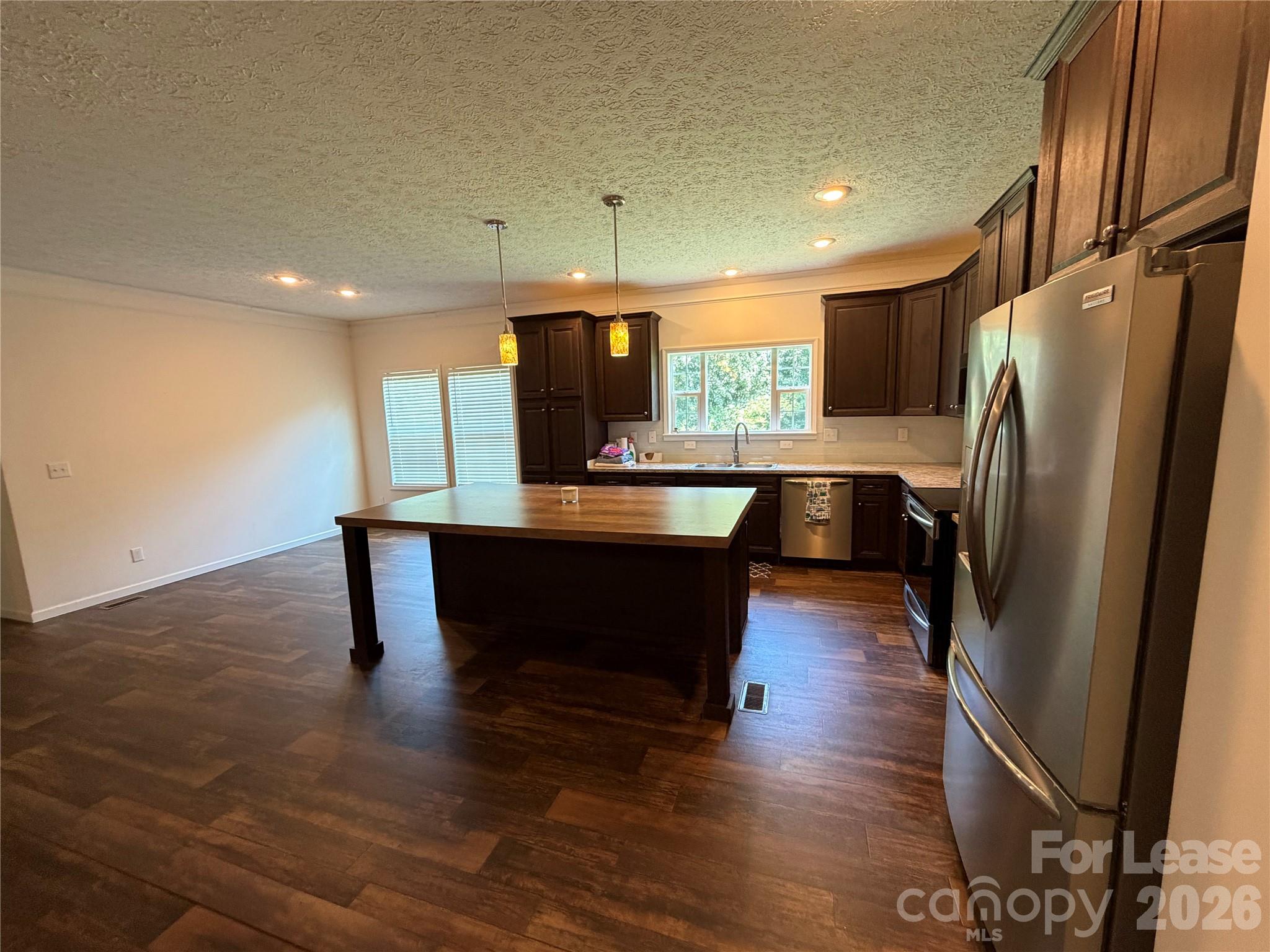 1311 E Memorial Highway Property Photo 5