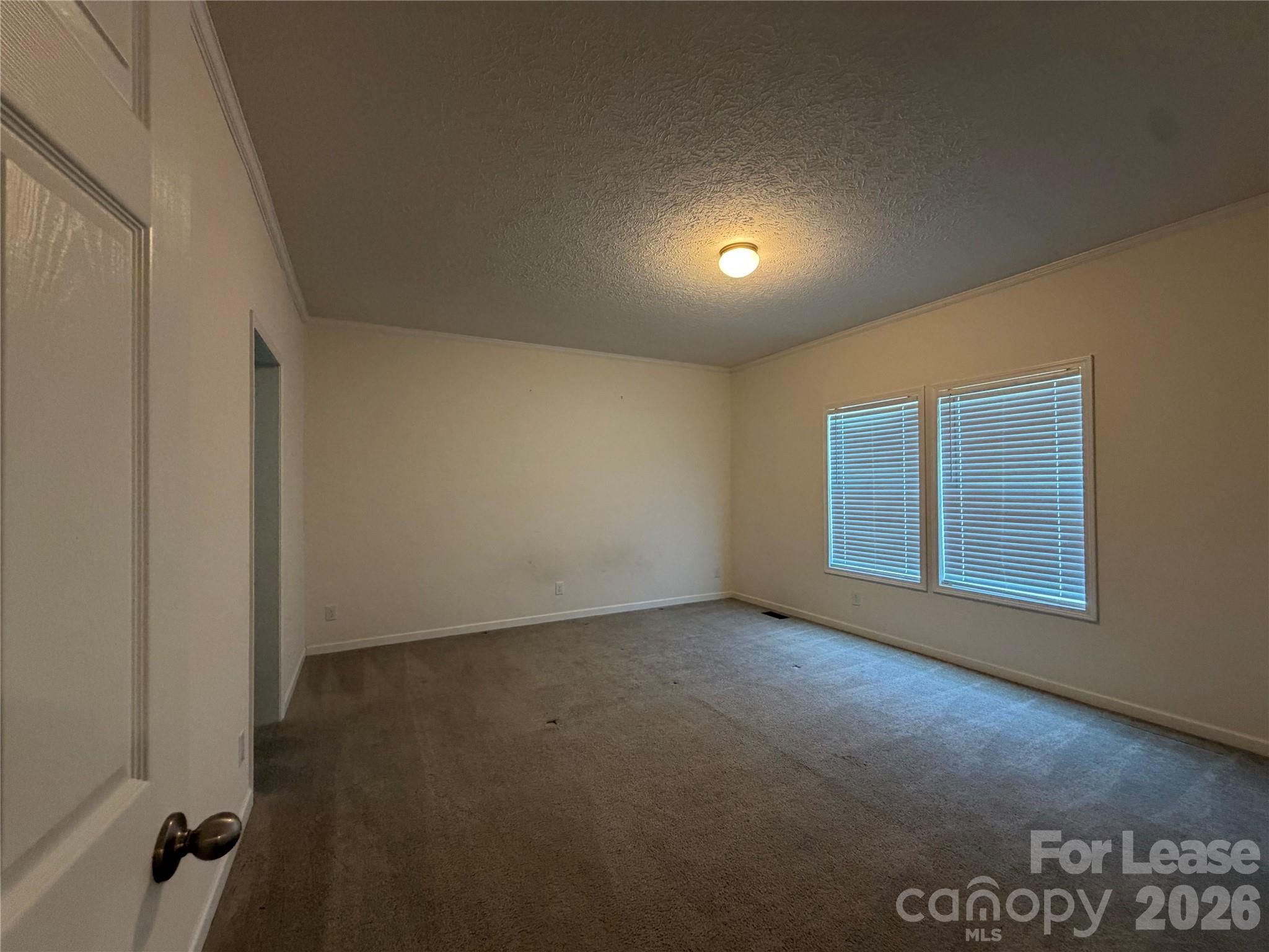 1311 E Memorial Highway Property Photo 7