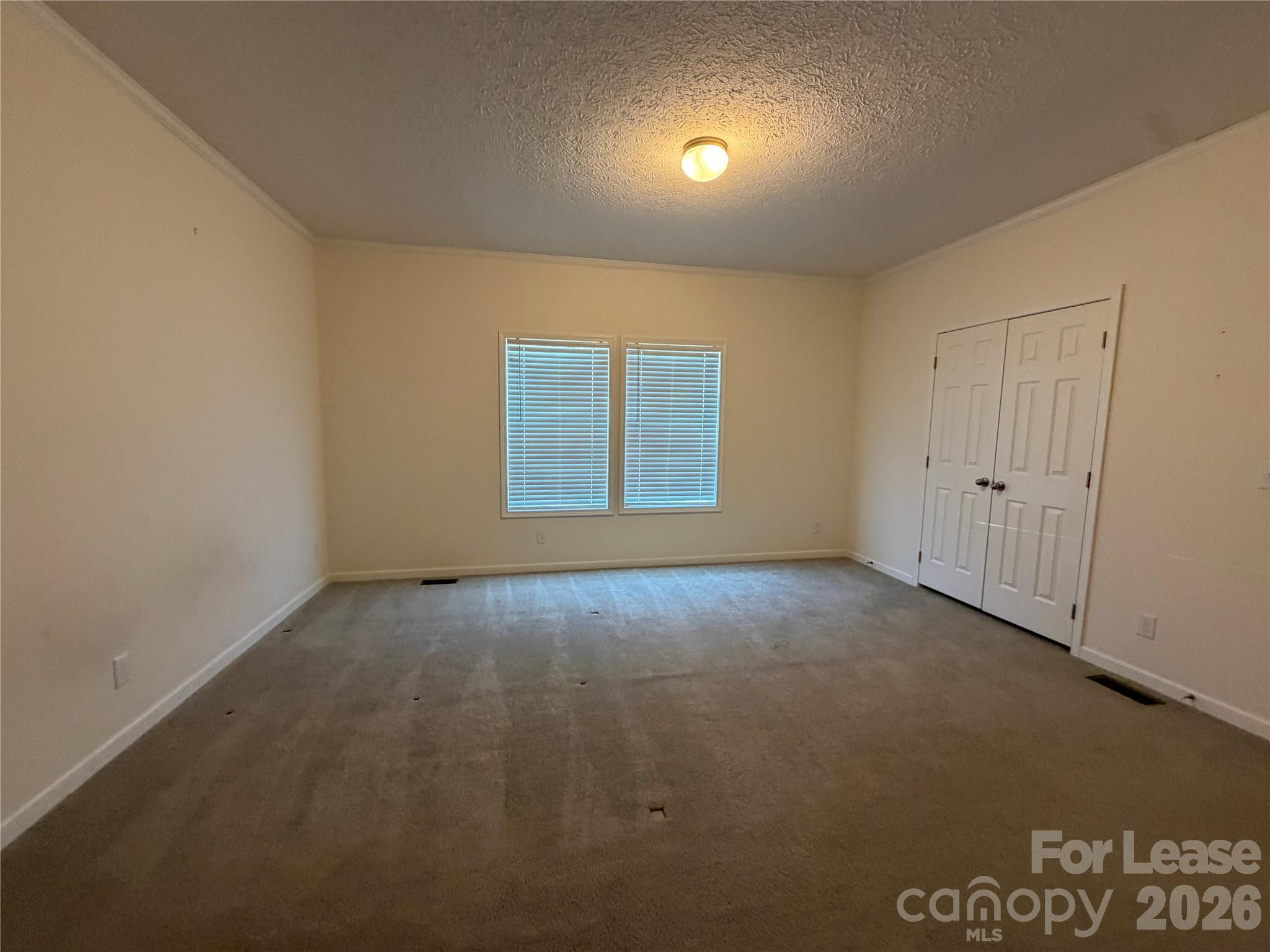 1311 E Memorial Highway Property Photo 8