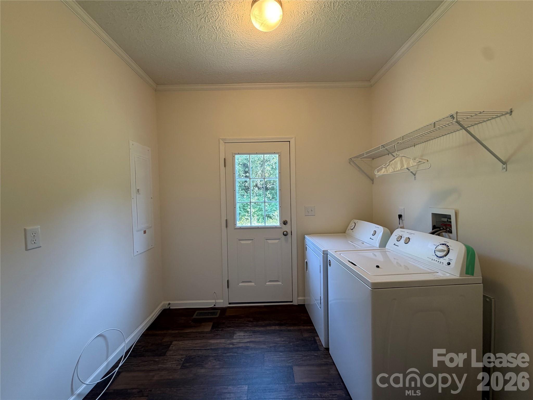 1311 E Memorial Highway Property Photo 15