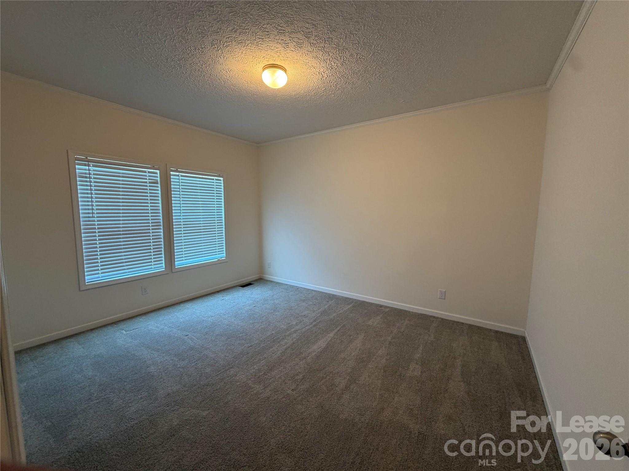 1311 E Memorial Highway Property Photo 21