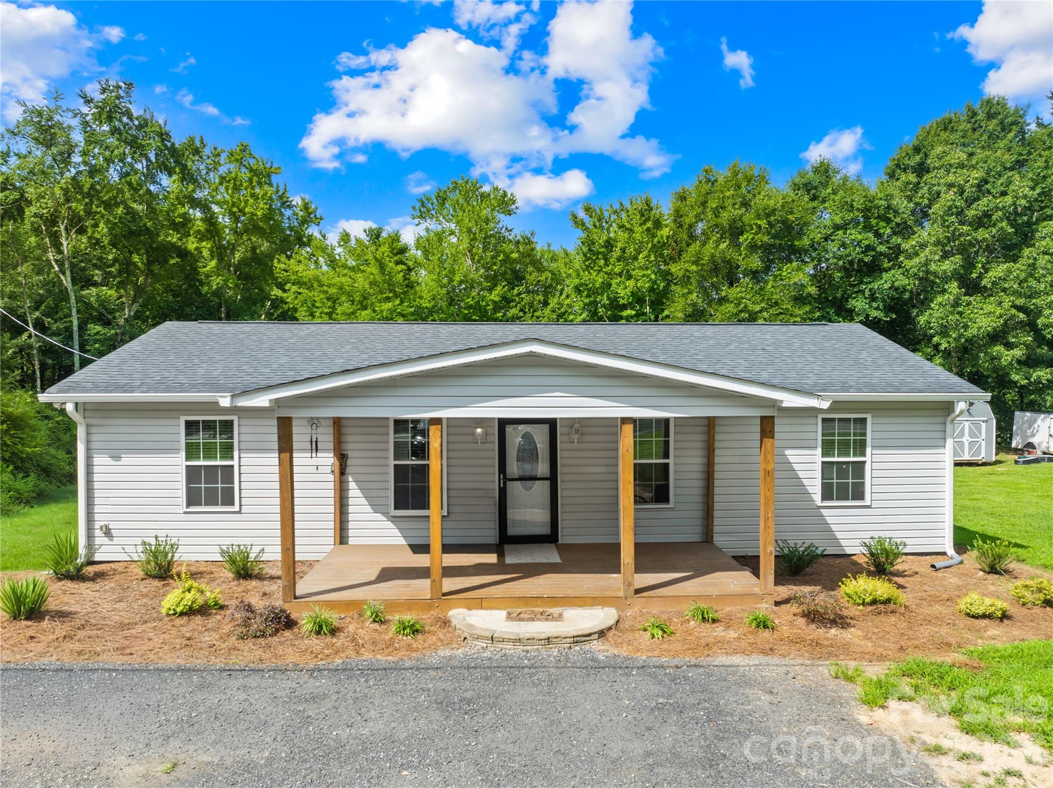 1029 Alexis High Shoals Road Property Photo 1