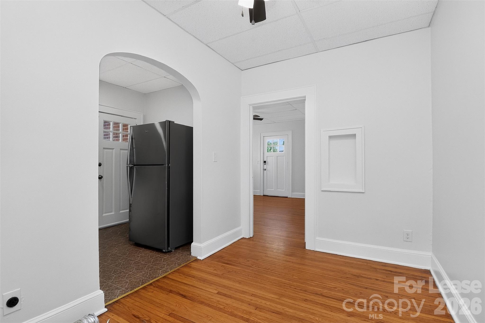 912 S York Street Property Photo 9