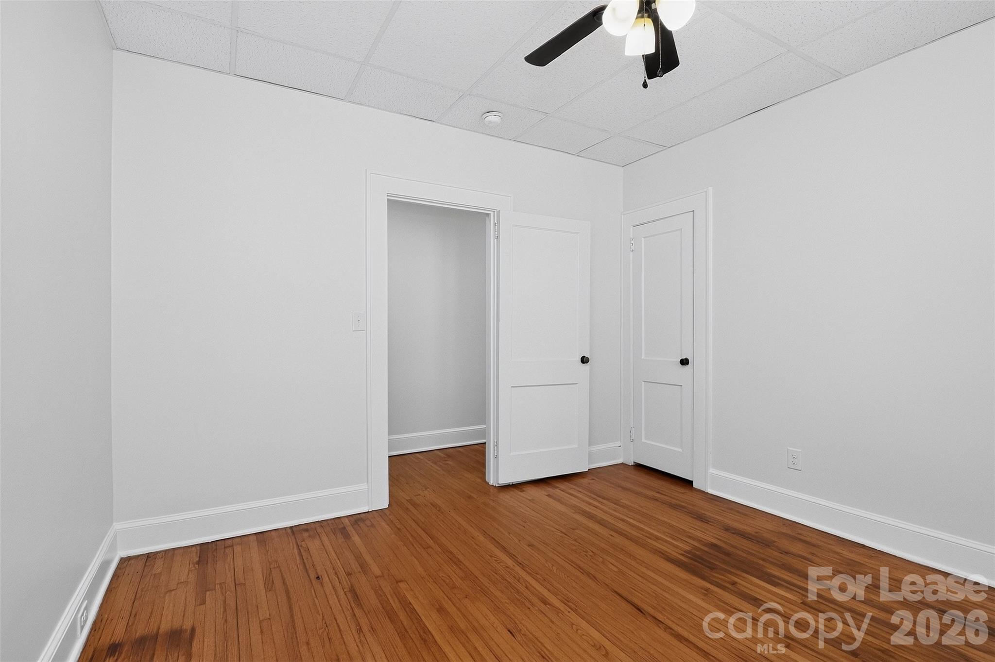 912 S York Street Property Photo 12