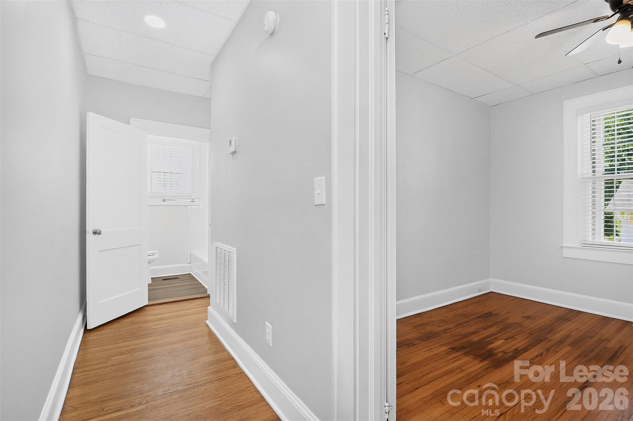 912 S York Street Property Photo 15