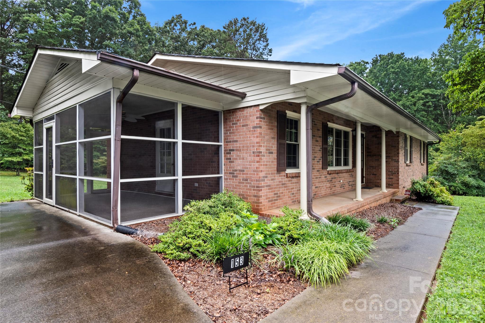 153 Shady Lane Property Photo 5