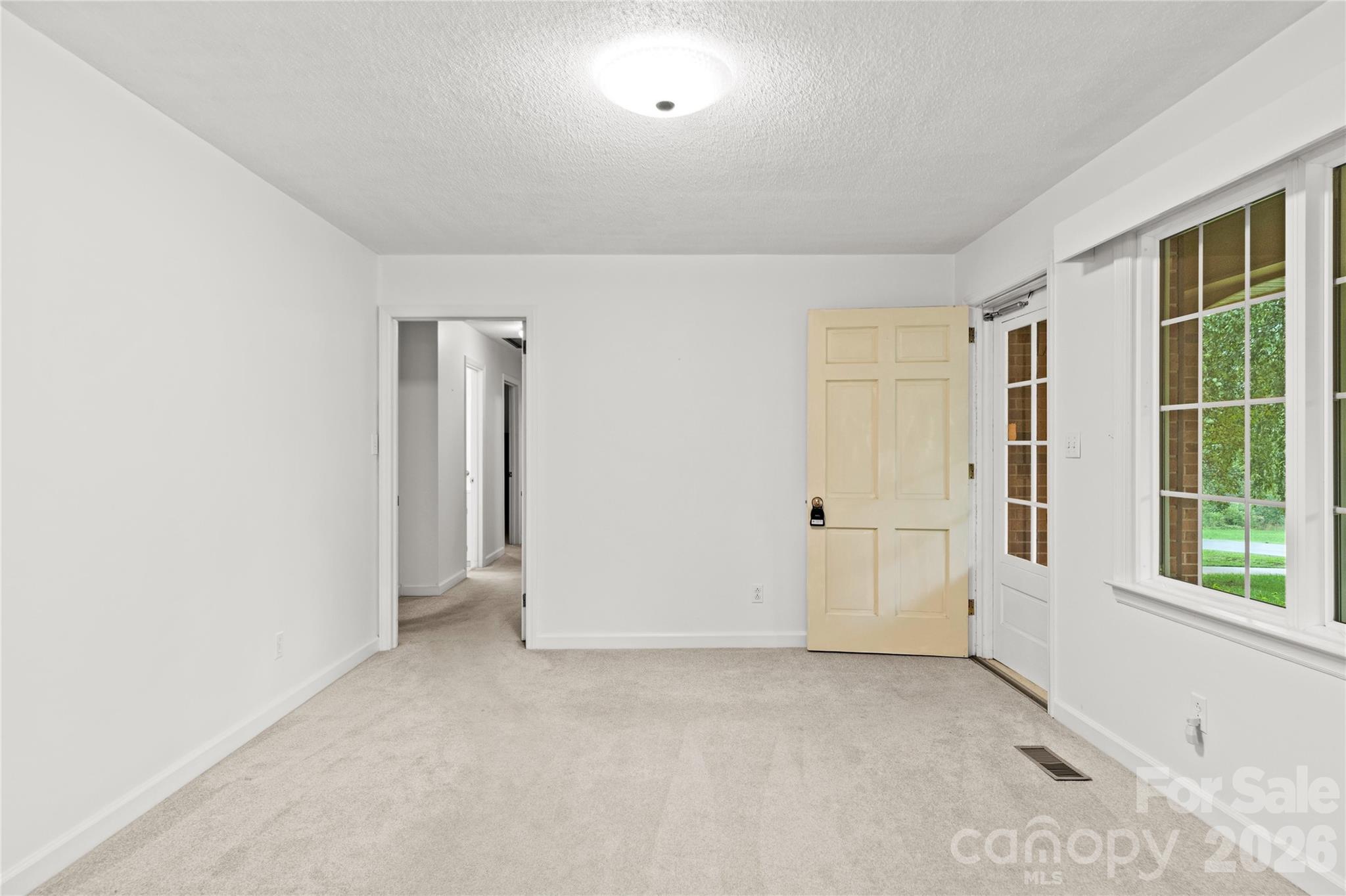 153 Shady Lane Property Photo 8
