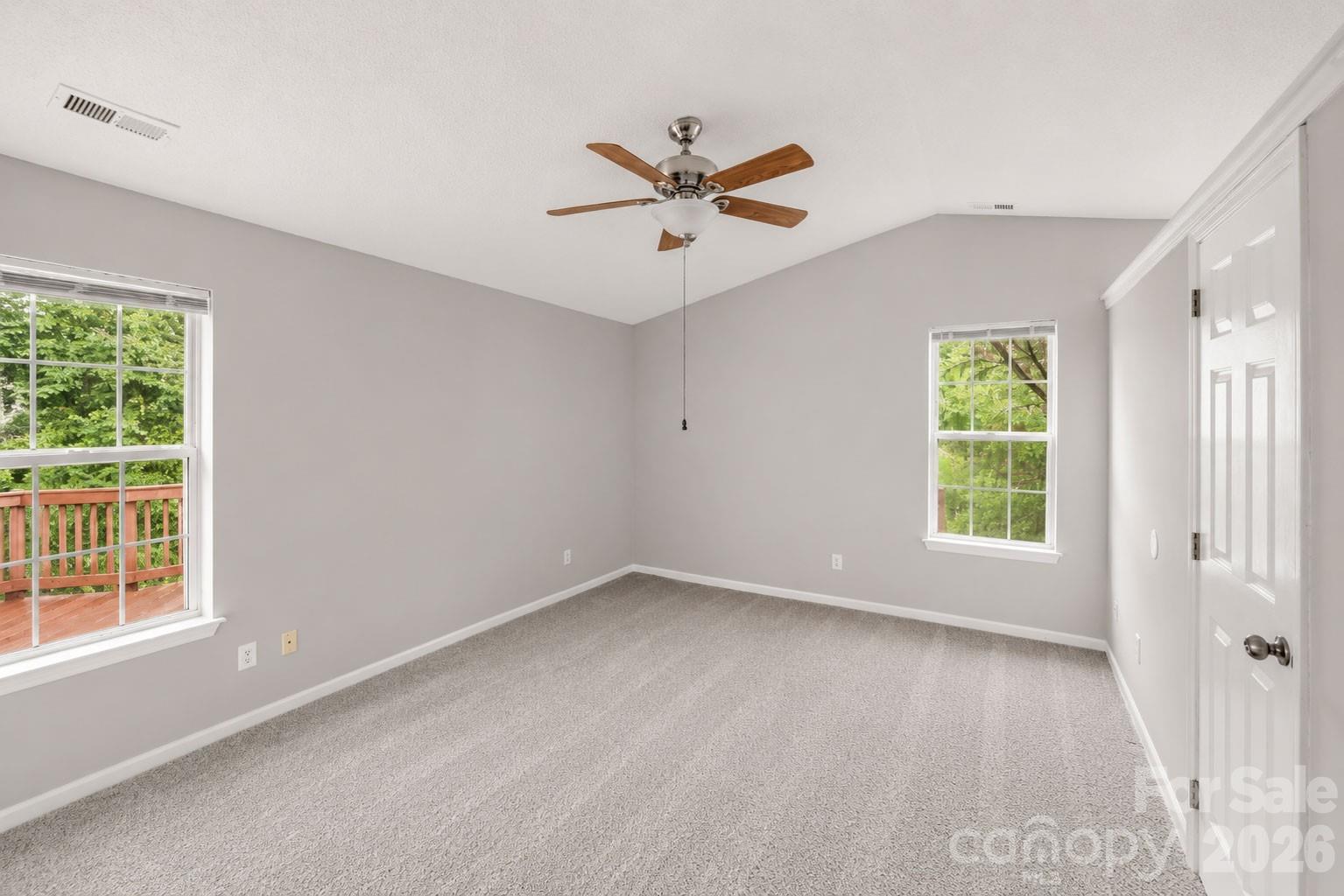 1828 Sugar Hollow Drive Property Photo 5