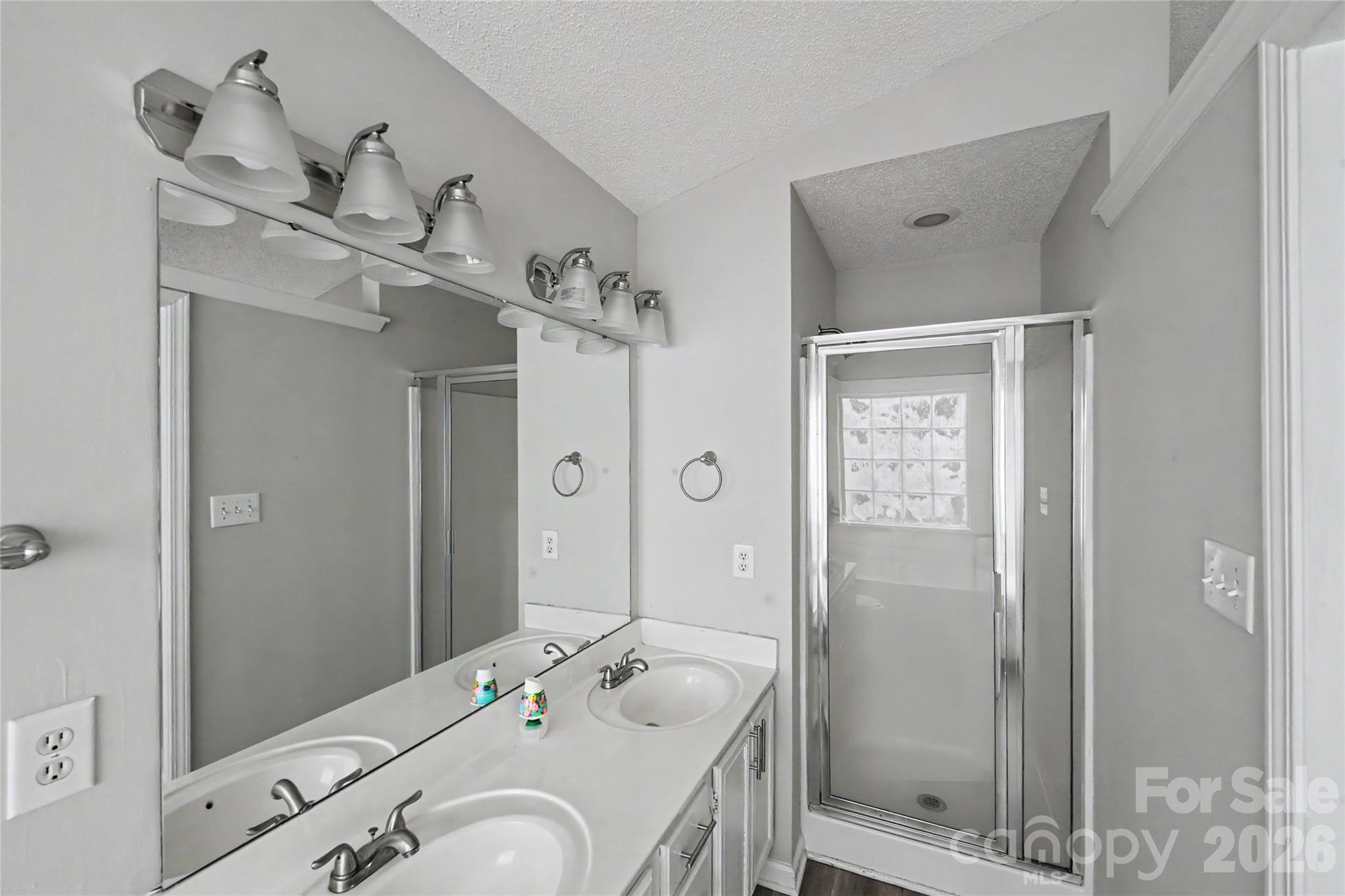 1828 Sugar Hollow Drive Property Photo 6