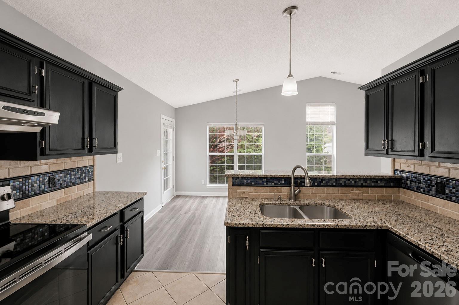 1828 Sugar Hollow Drive Property Photo 14