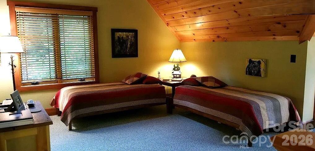 811 Hemlock Drive Property Photo 9