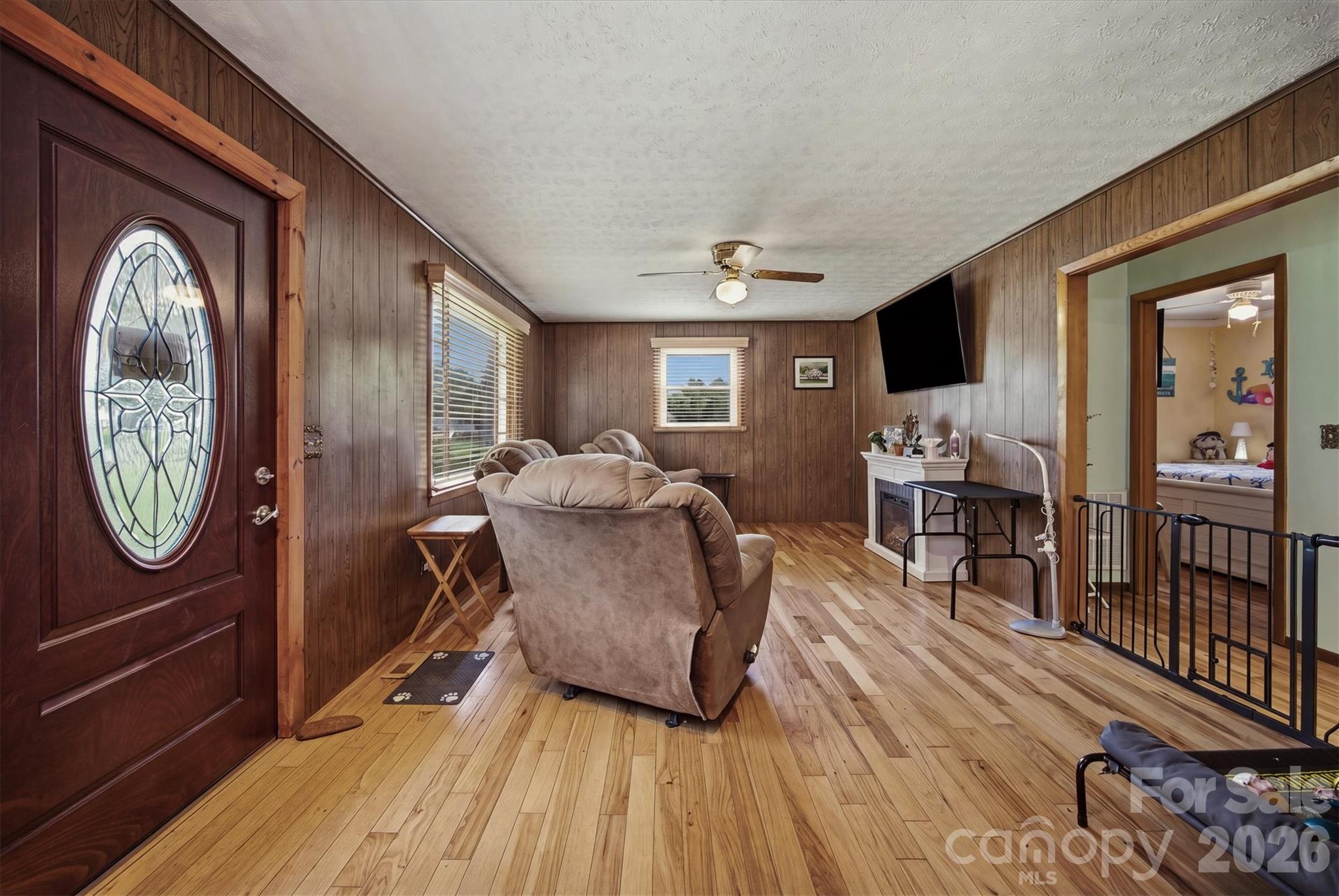 1082 Maple Street Property Photo 7