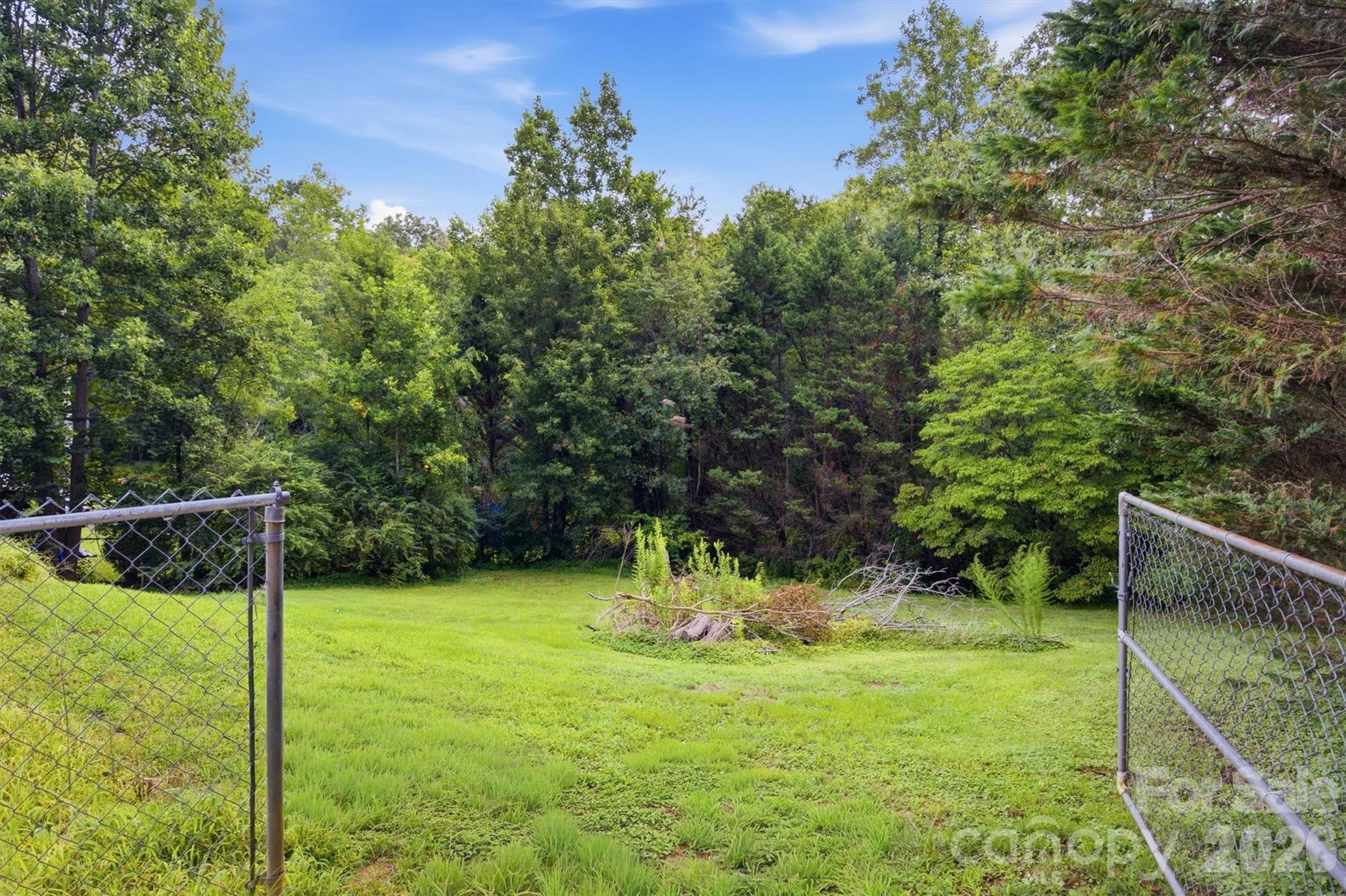1082 Maple Street Property Photo 30