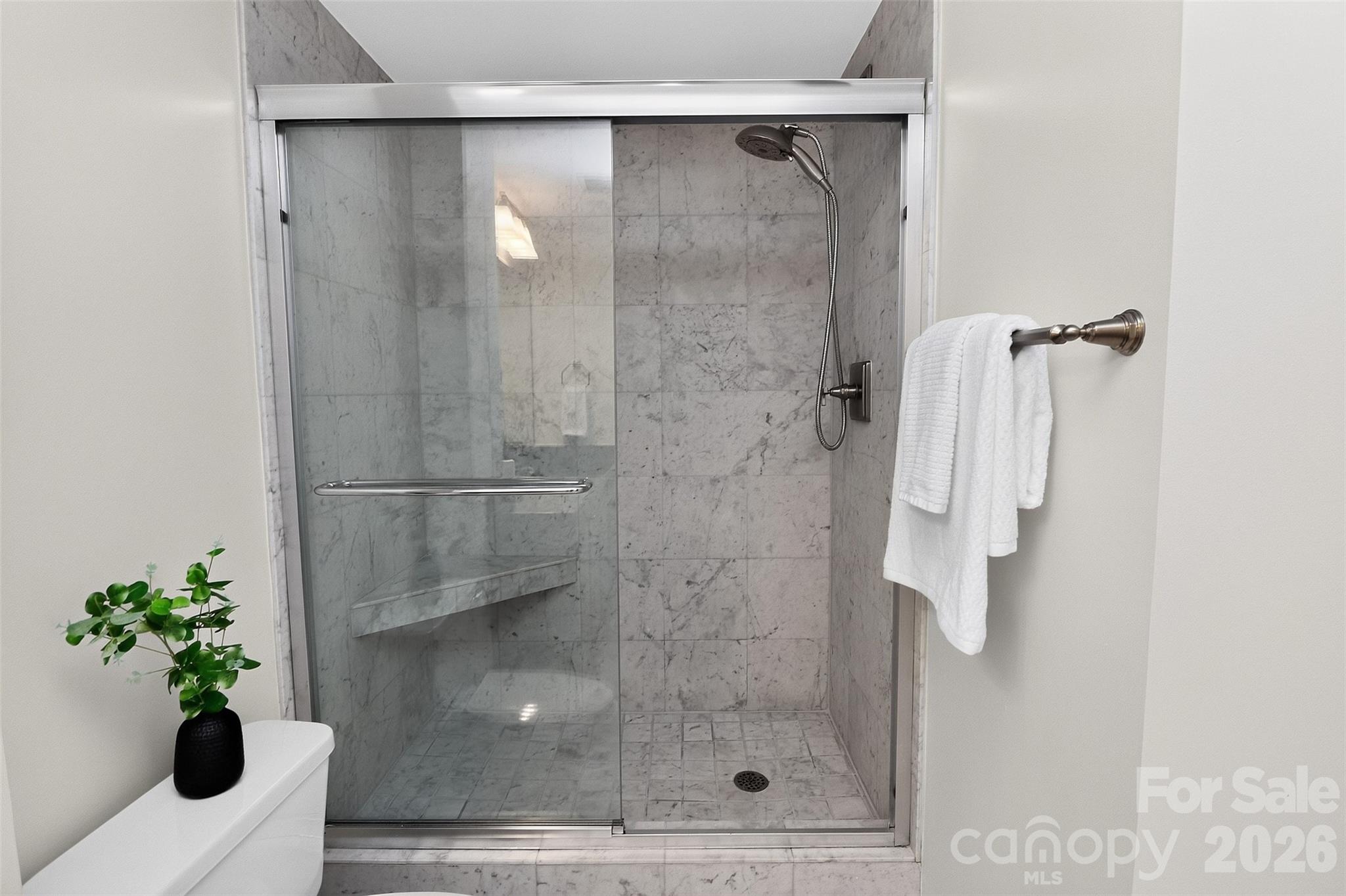300 W 5th Street 709 Property Photo 24