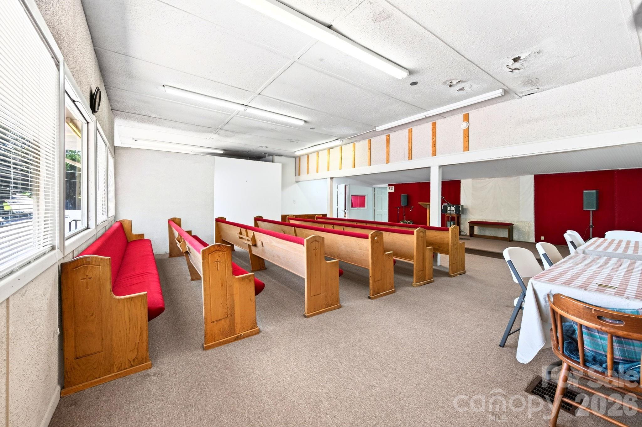 475 Deaverview Road Property Photo 10