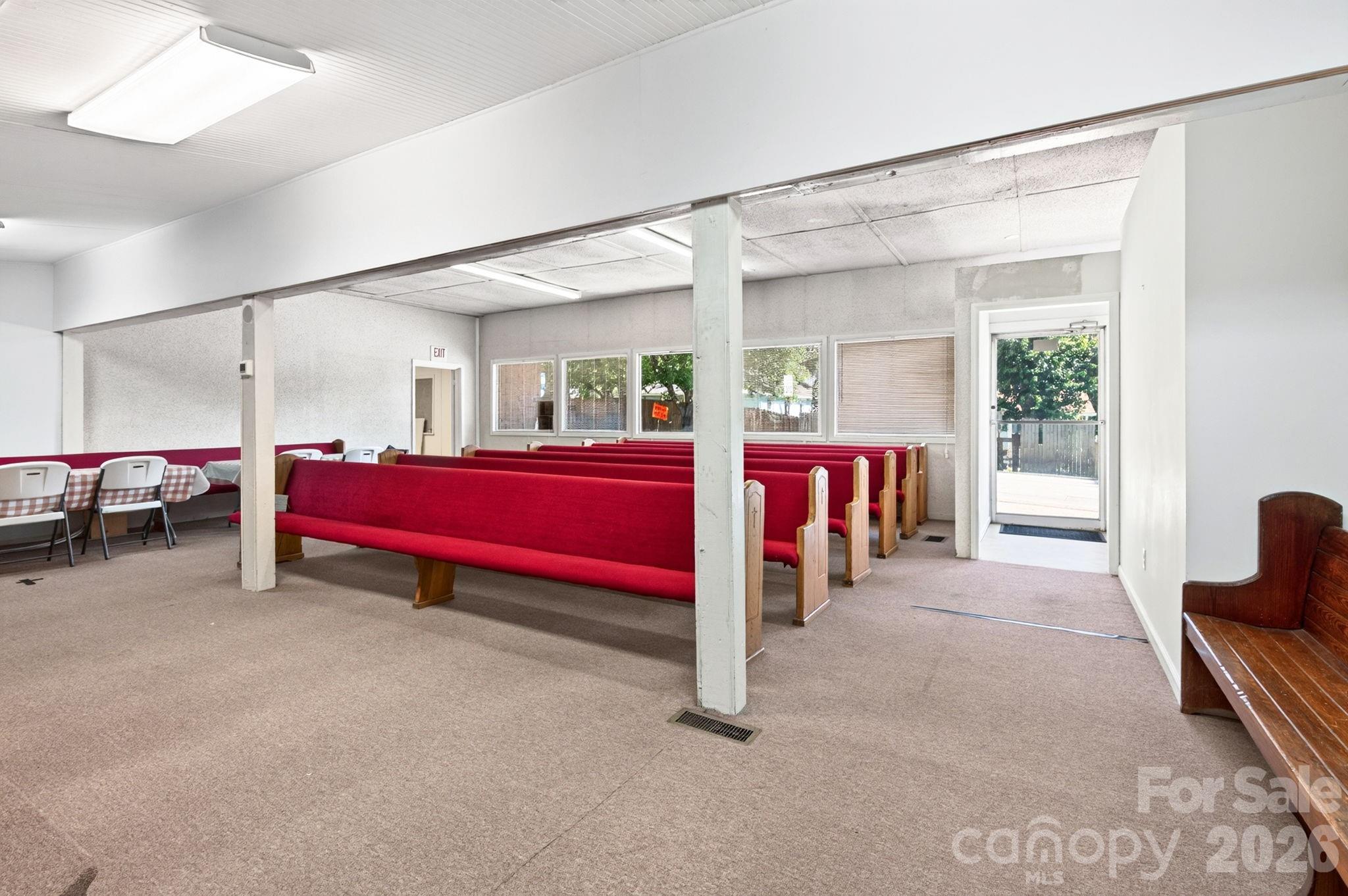 475 Deaverview Road Property Photo 11