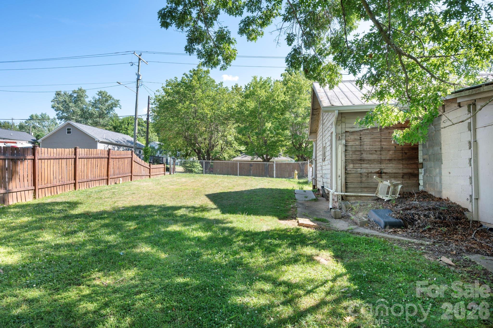 475 Deaverview Road Property Photo 20